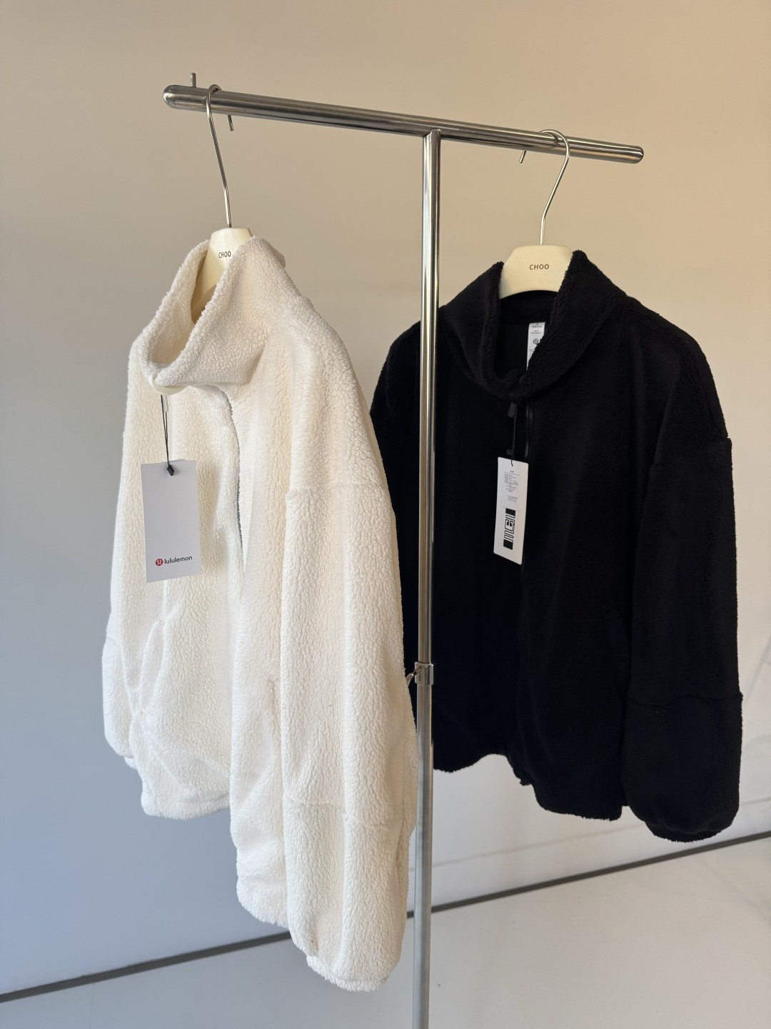 Lululemon Textured Fleece jacket everyday white and black yoga