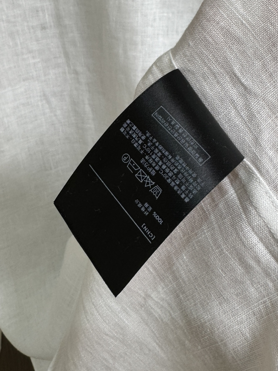 Title: Zegna Oasi Lino Polo Shirt Features and Sizing Summary Summary: Zegna Oasi Lino Polo shirt is breathable, elegant, with seamen’s collars, - 图片 9