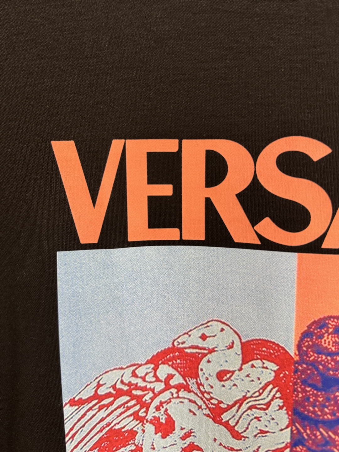 Versace Logo Print Long Sleeve T-Shirt | Soft Fabric, Stylish Fit 8 cmp i1760063649133 3301 0 6