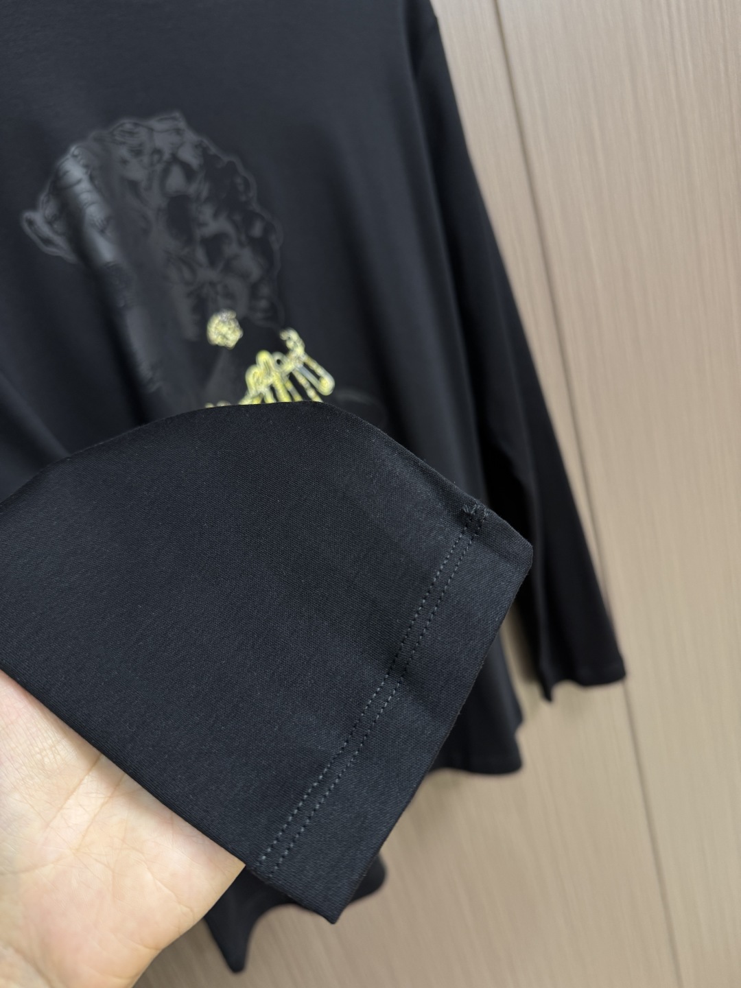 Versace Logo Print Crew Neck Sweatshirt: Soft, High-End Quality 7 cmp i1760063690991 5756 0 5