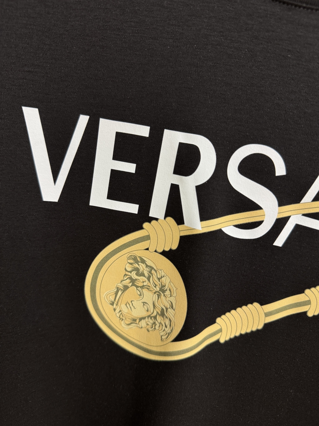 Versace Unisex Long Sleeve Cotton T-Shirt - Comfortable & Stylish 8 cmp i1760063711359 4571 0 6