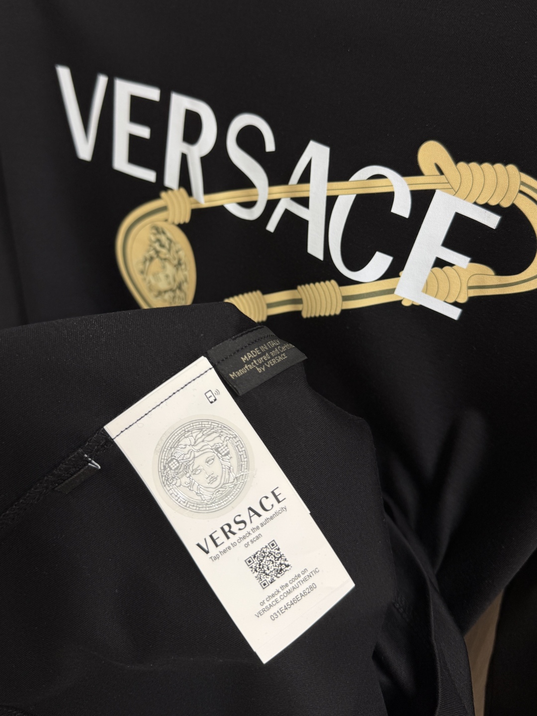 Versace Unisex Long Sleeve Cotton T-Shirt - Comfortable & Stylish 10 cmp i1760063712782 1965 0 8