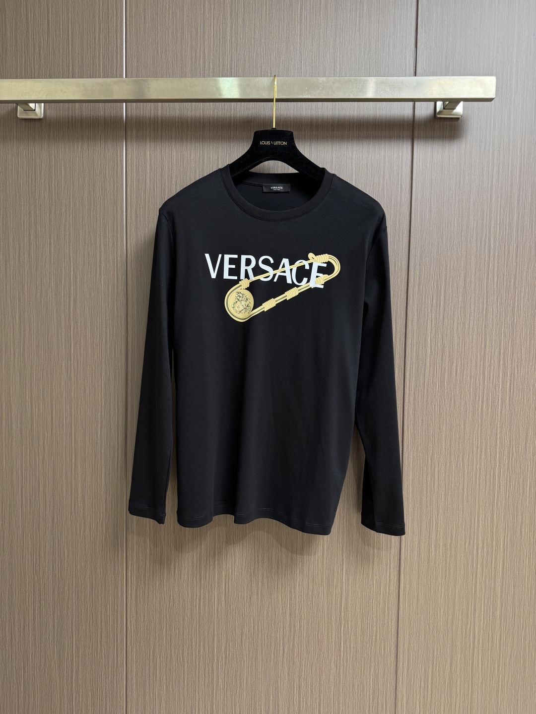 Versace Unisex Long Sleeve Cotton T-Shirt - Comfortable & Stylish 2 cmp i1760063713981 9912 0 0