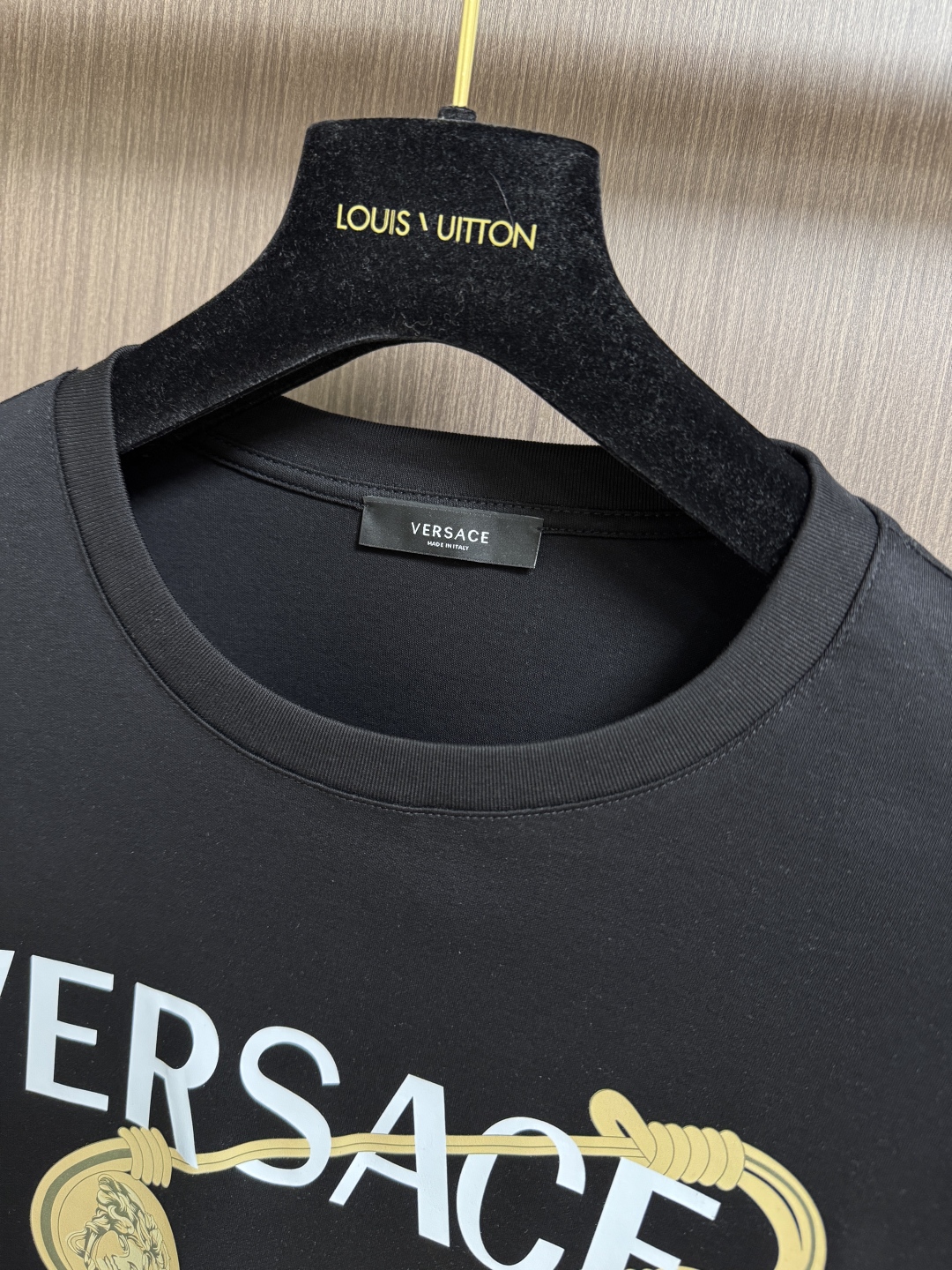 Versace Unisex Long Sleeve Cotton T-Shirt - Comfortable & Stylish 6 cmp i1760063714054 6212 0 4