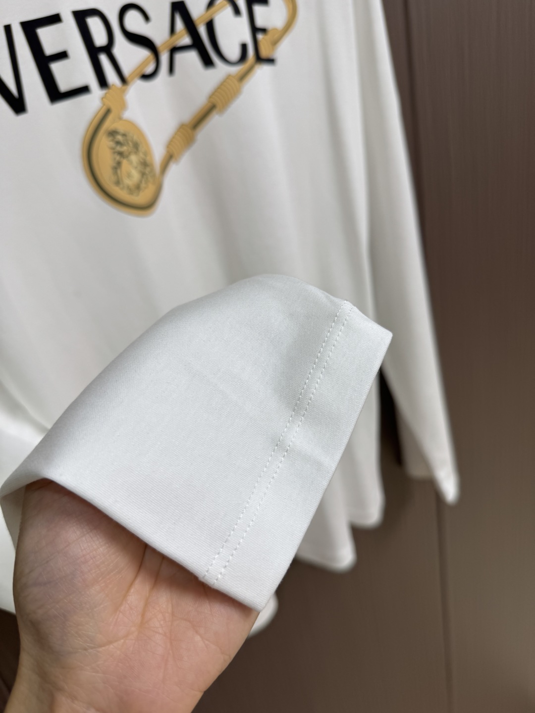 Versace Unisex Long Sleeve Cotton T-Shirt - Soft, Breathable, Stylish 10 cmp i1760063735006 3764 0 8