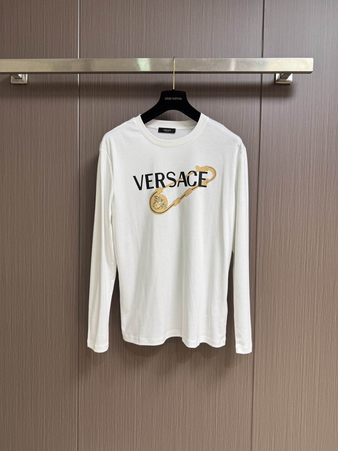 Versace Unisex Long Sleeve Cotton T-Shirt - Soft, Breathable, Stylish 2 cmp i1760063735128 9445 0 0