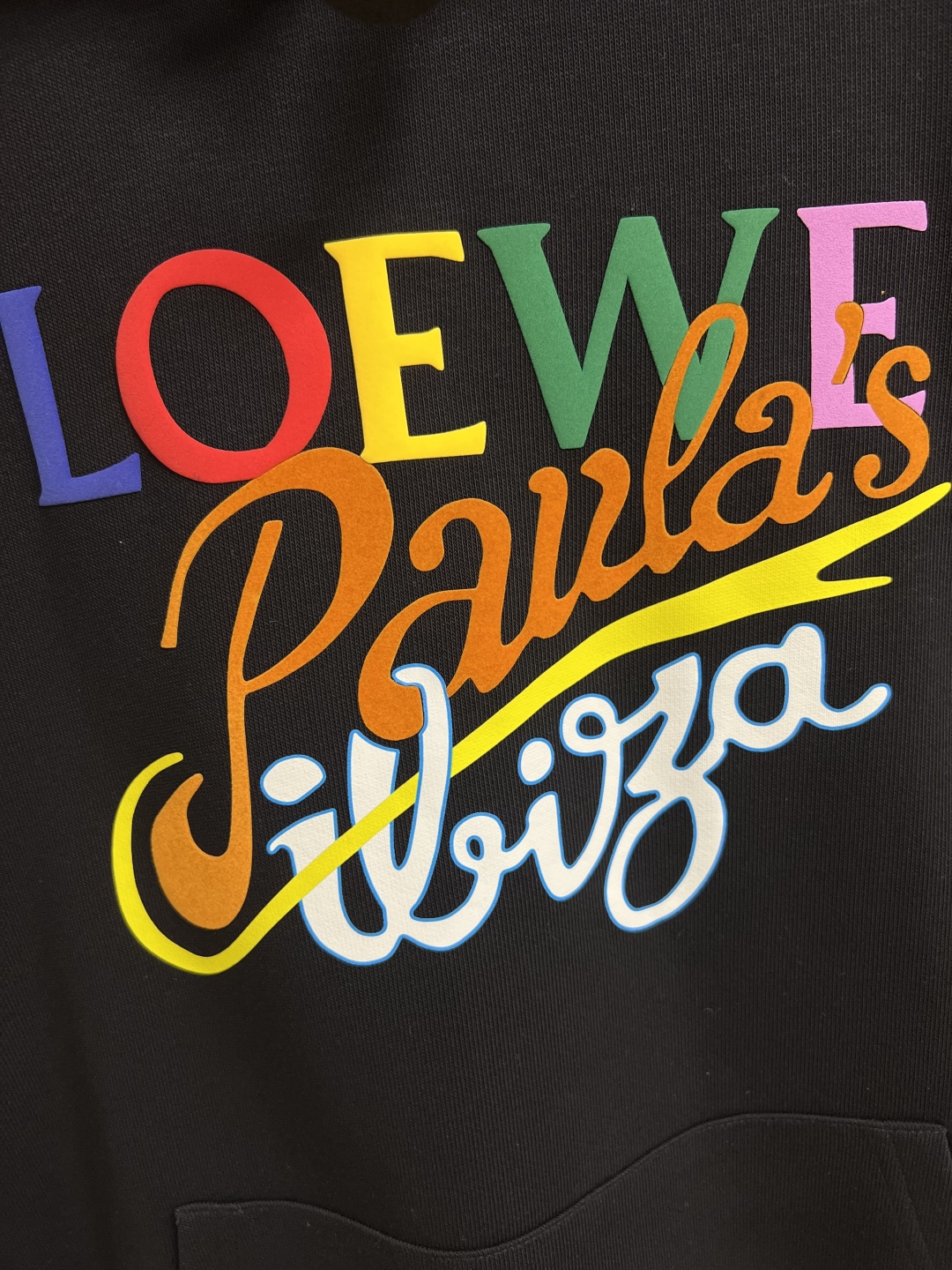Loewe Printed Hoodie: High-Quality Cotton, Luxurious and Comfortable 7 cmp i1760253705955 6070 0 5
