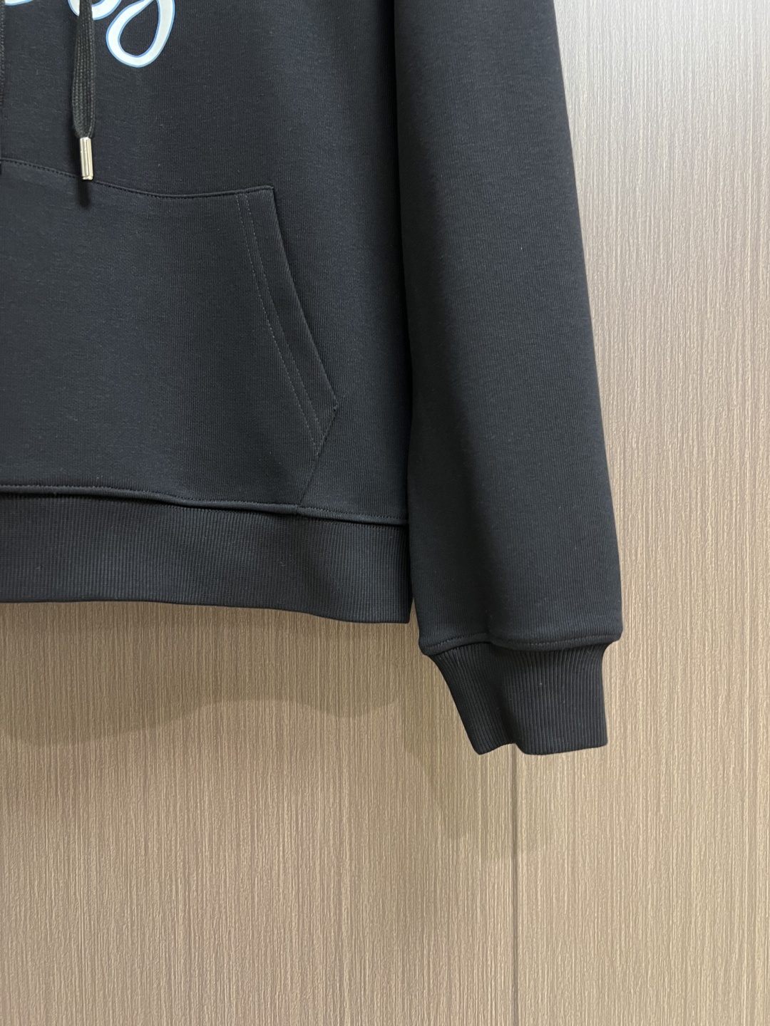 Loewe Printed Hoodie: High-Quality Cotton, Luxurious and Comfortable 8 cmp i1760253705971 1289 0 6