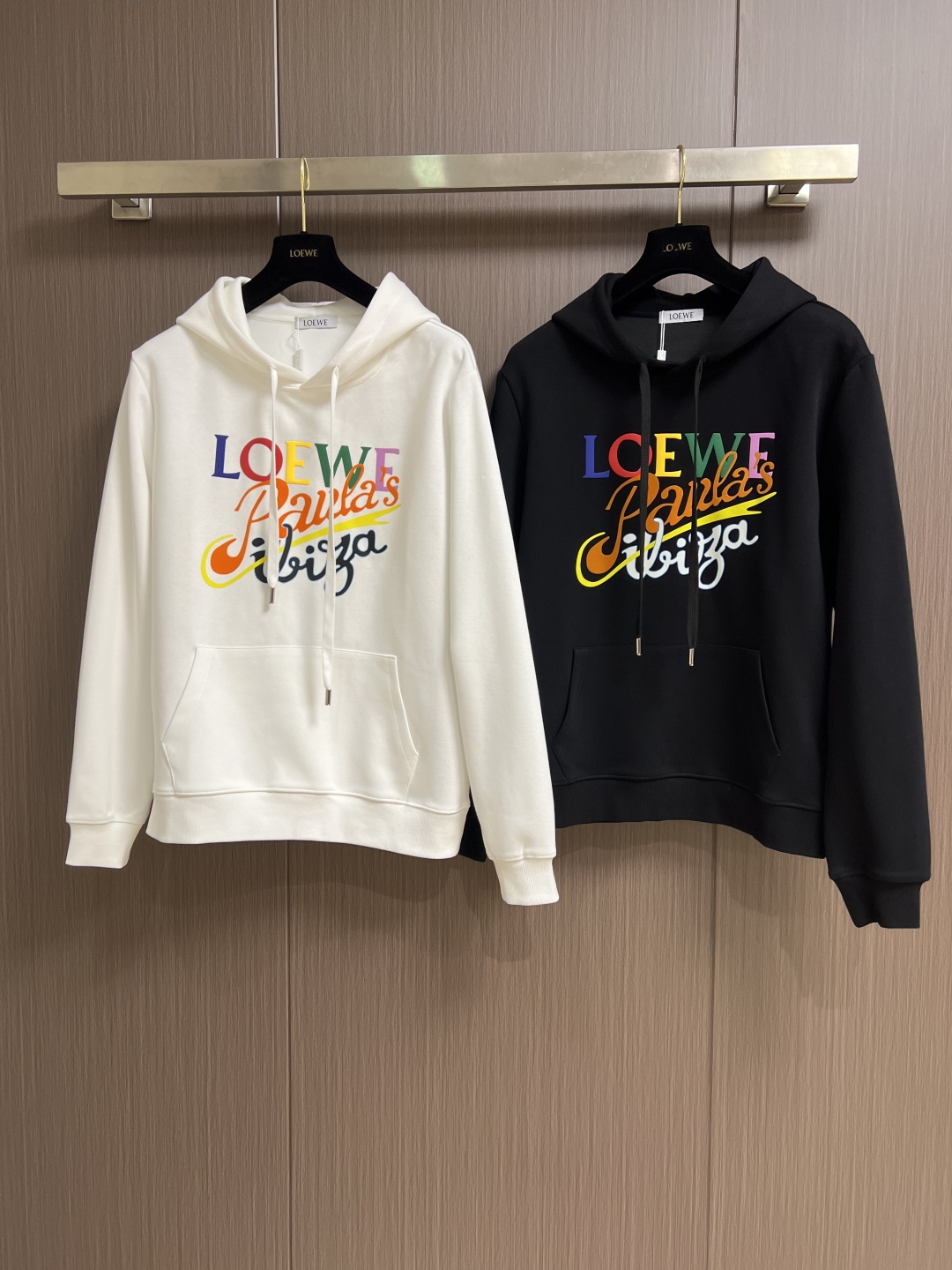 Loewe Printed Hoodie: High-Quality Cotton, Luxurious and Comfortable 4 cmp i1760253711054 3053 0 2
