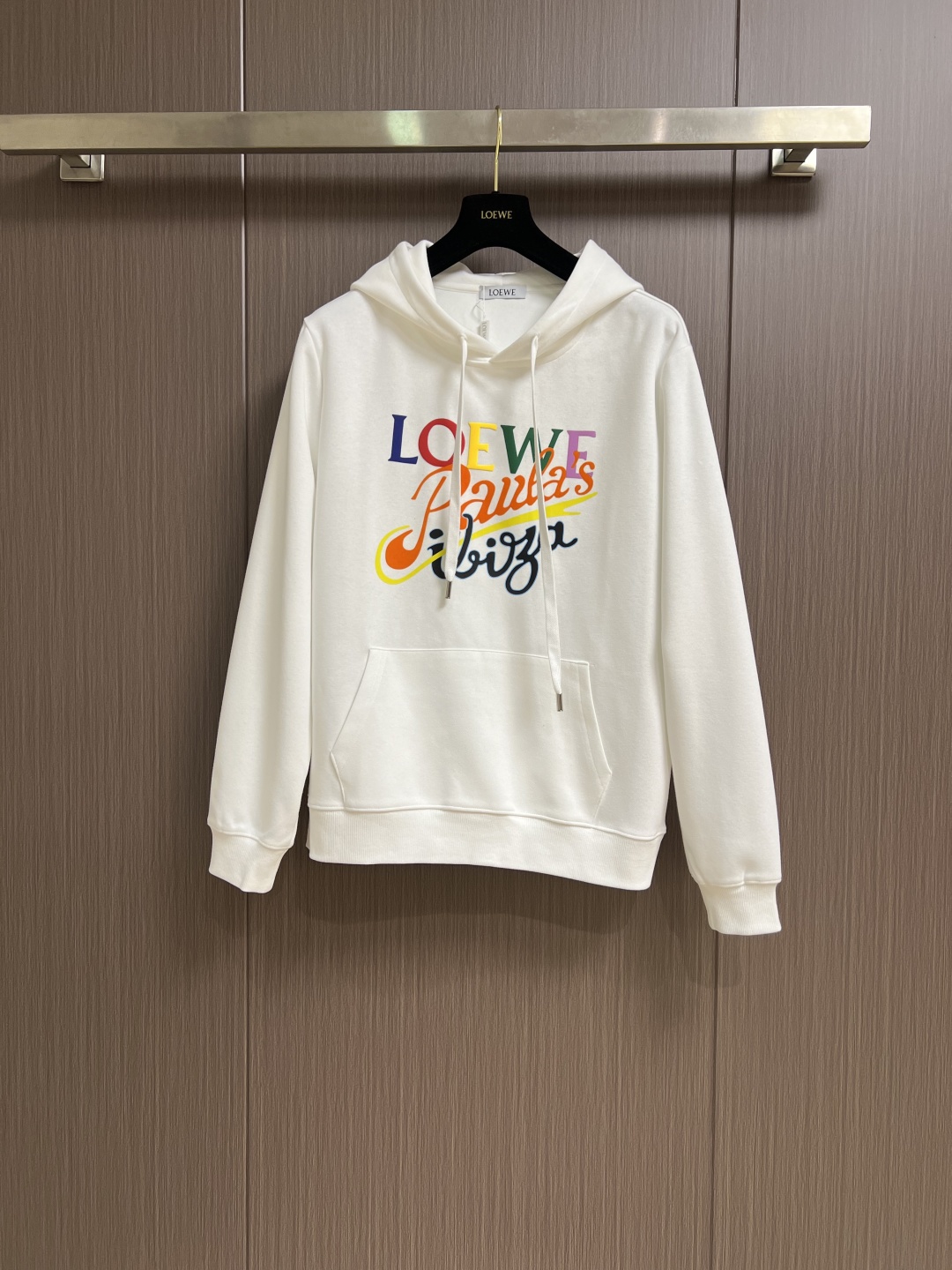Loewe Printed Hoodie: High-Quality Cotton, Luxurious Style, and Comfort 2 cmp i1760253731301 8488 0 0