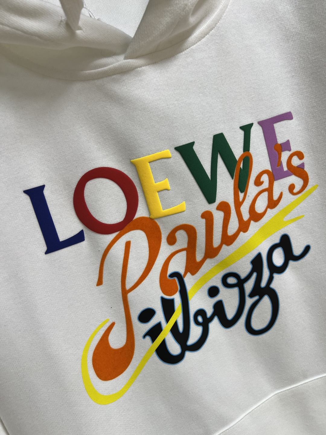Loewe Printed Hoodie: High-Quality Cotton, Luxurious Style, and Comfort 9 cmp i1760253734466 1986 0 7