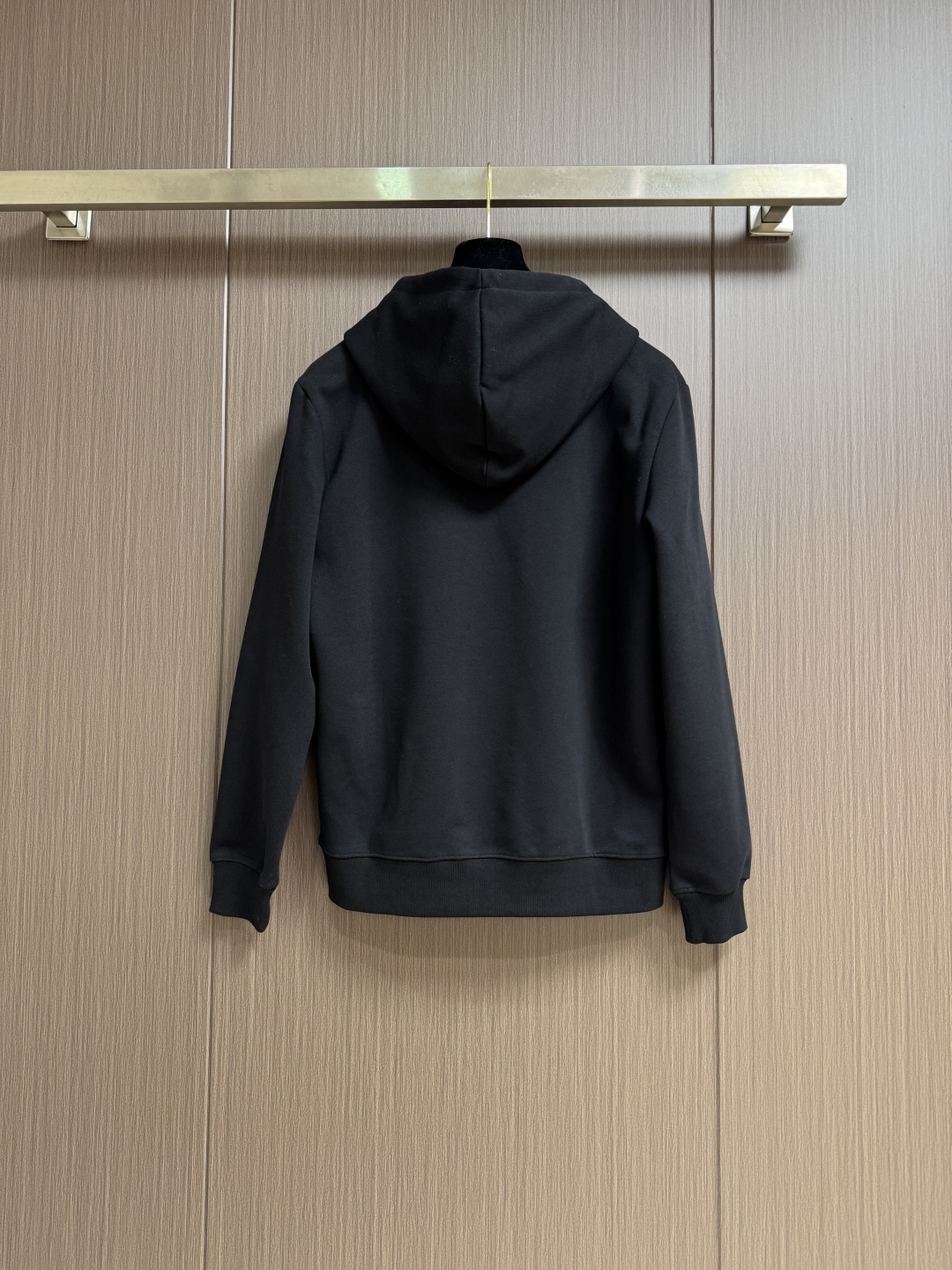 Loewe Printed Hoodie: High-Quality Cotton Blend, Luxurious Design 3 cmp i1760420790743 8725 0 1