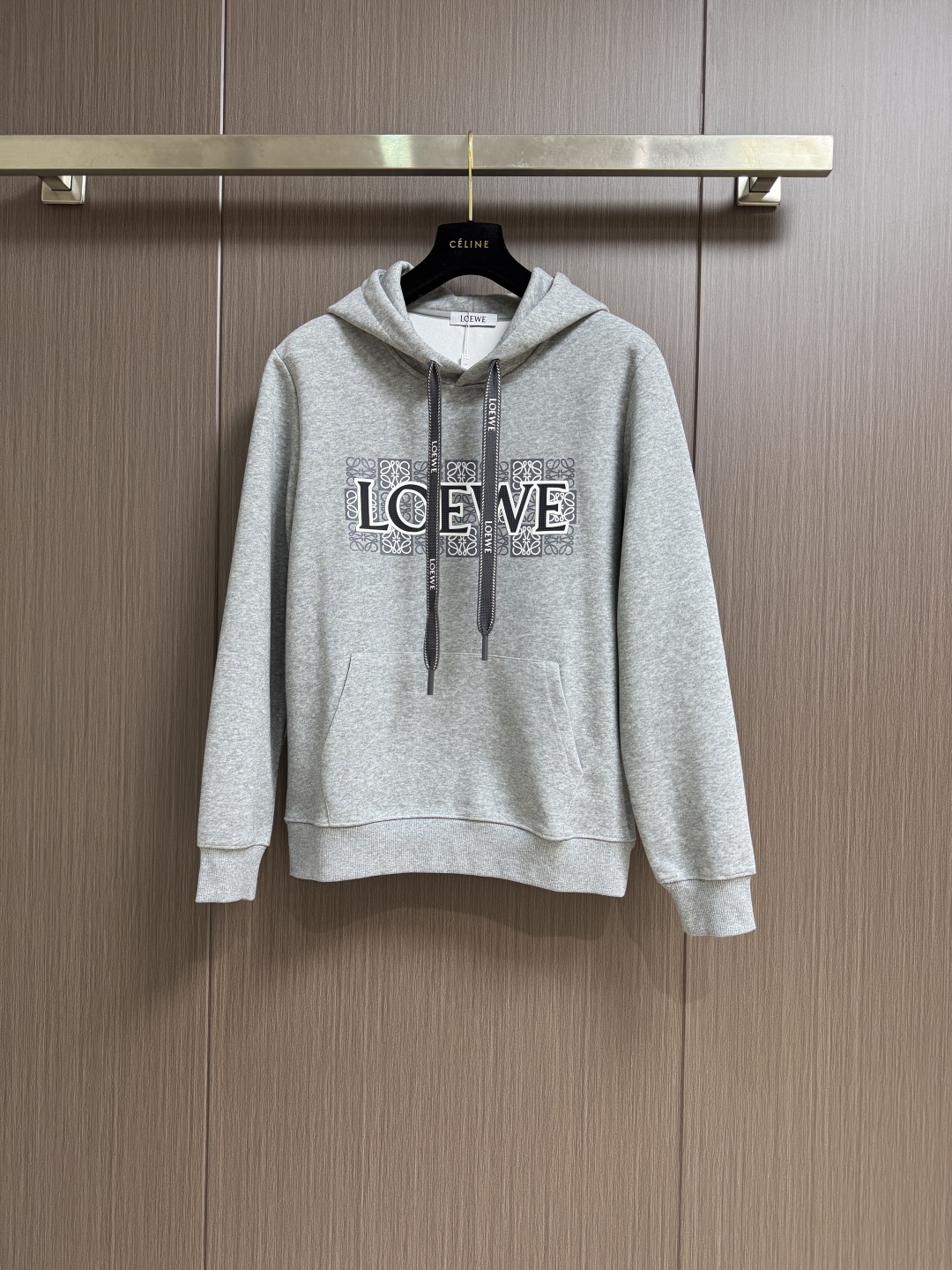 Loewe Printed Hoodie: High-Quality Cotton Blend, Comfortable & Luxurious 2 cmp i1760420840303 7741 0 0