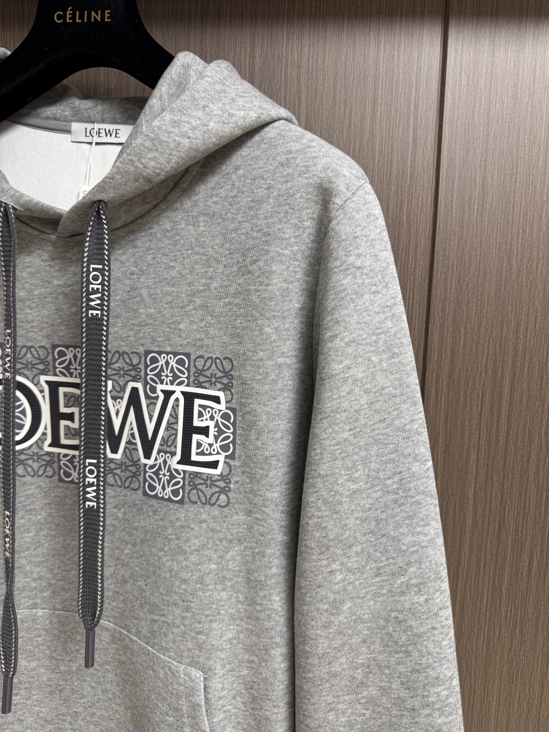 Loewe Printed Hoodie: High-Quality Cotton Blend, Comfortable & Luxurious 5 cmp i1760420842719 9394 0 3
