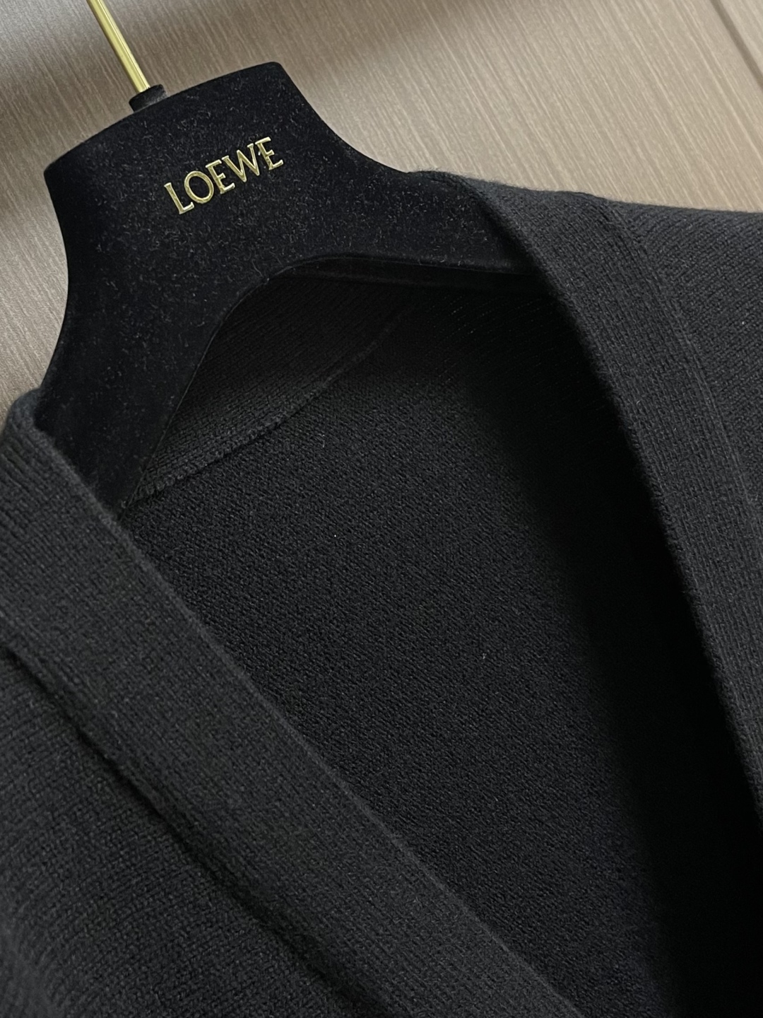 Loewe Classic Logo Embroidered Wool Knit Cardigan - Timeless Elegance 4 cmp i1760600063820 1823 0 2