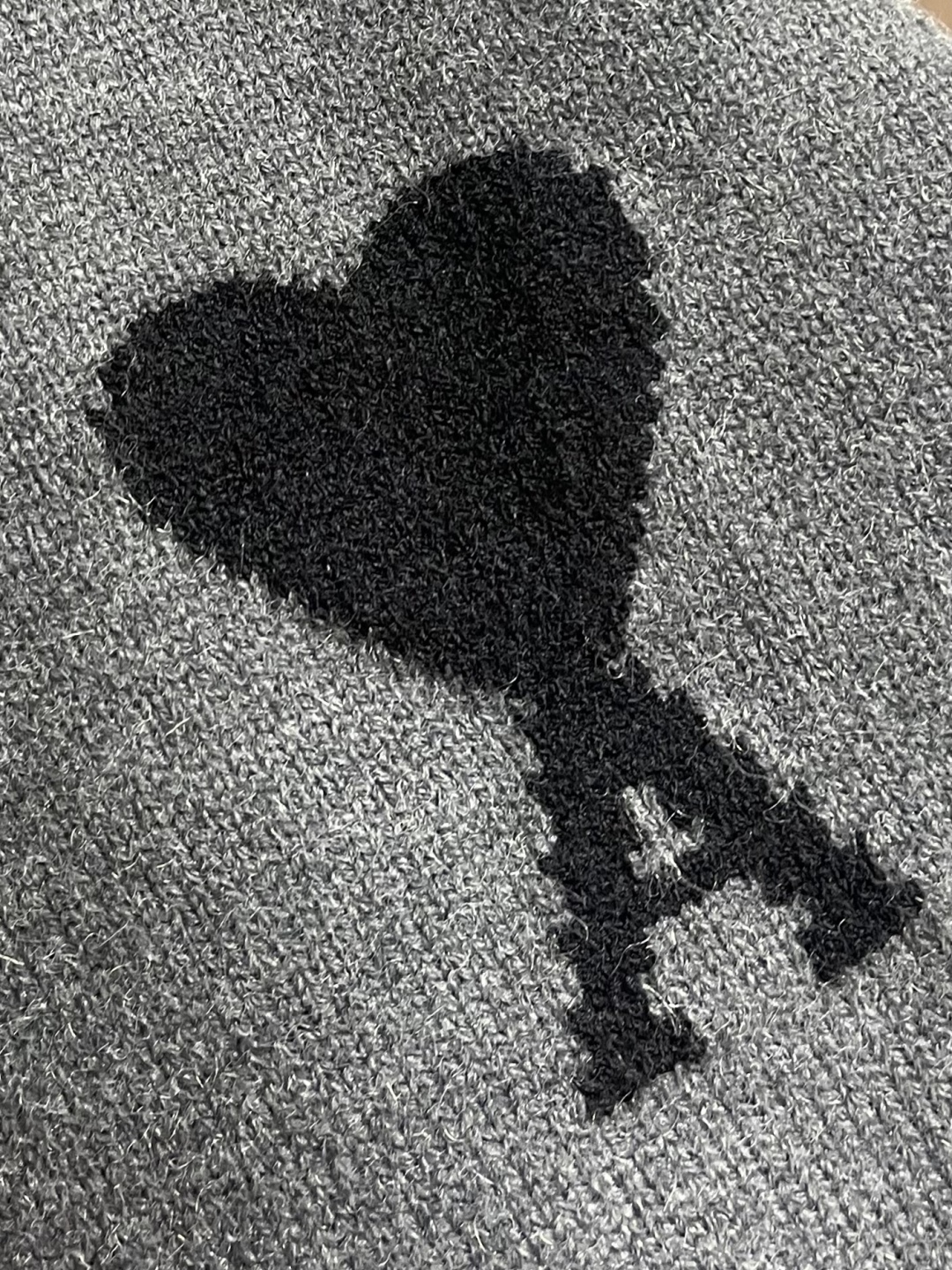 Ami Paris Women's Grey Merino Wool Polo Sweater with Heart Intarsia 6 cmp i1760774099791 2517 0 4