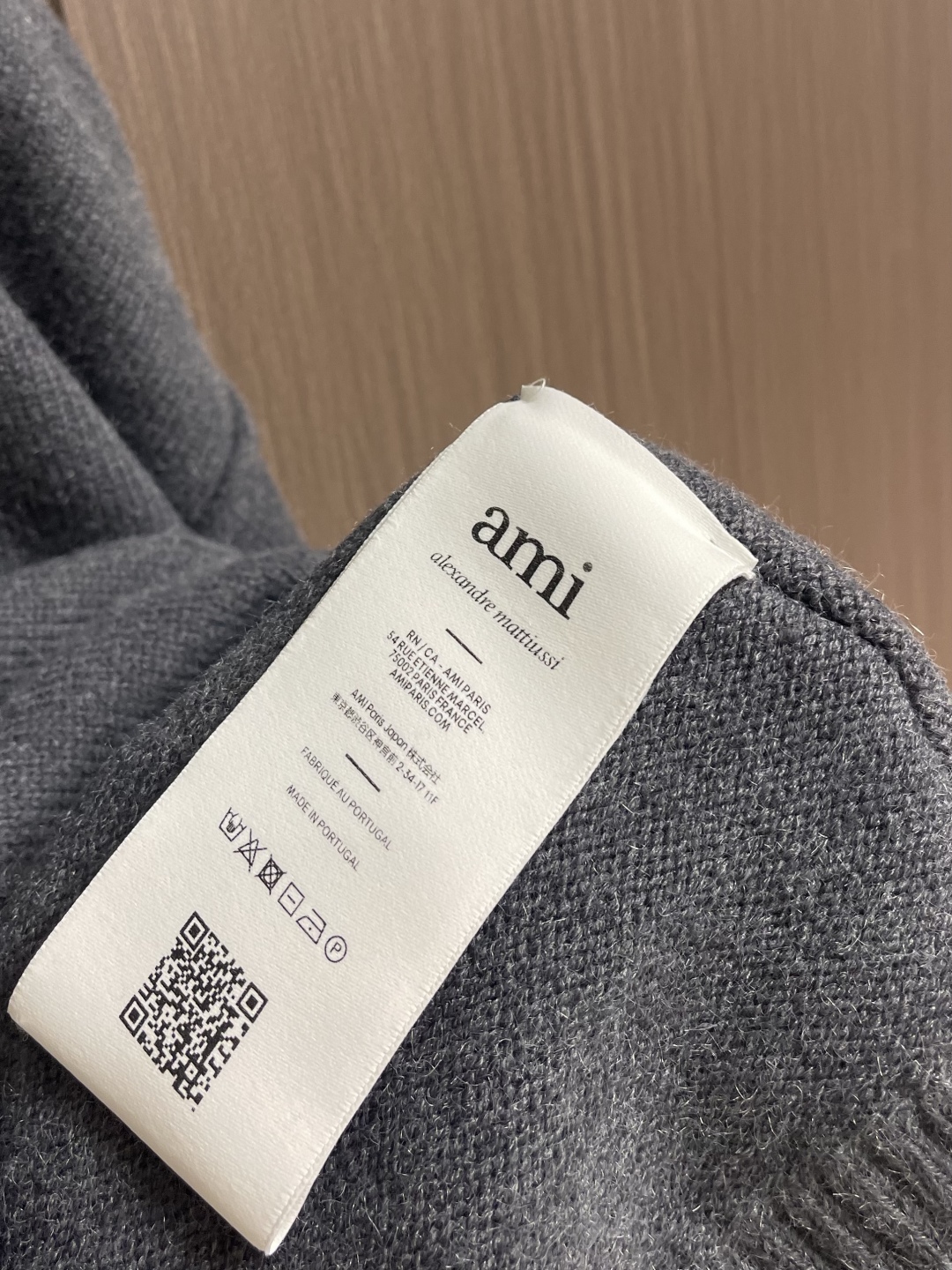 Ami Paris Women's Grey Merino Wool Polo Sweater with Heart Intarsia 10 cmp i1760774099865 265 0 6