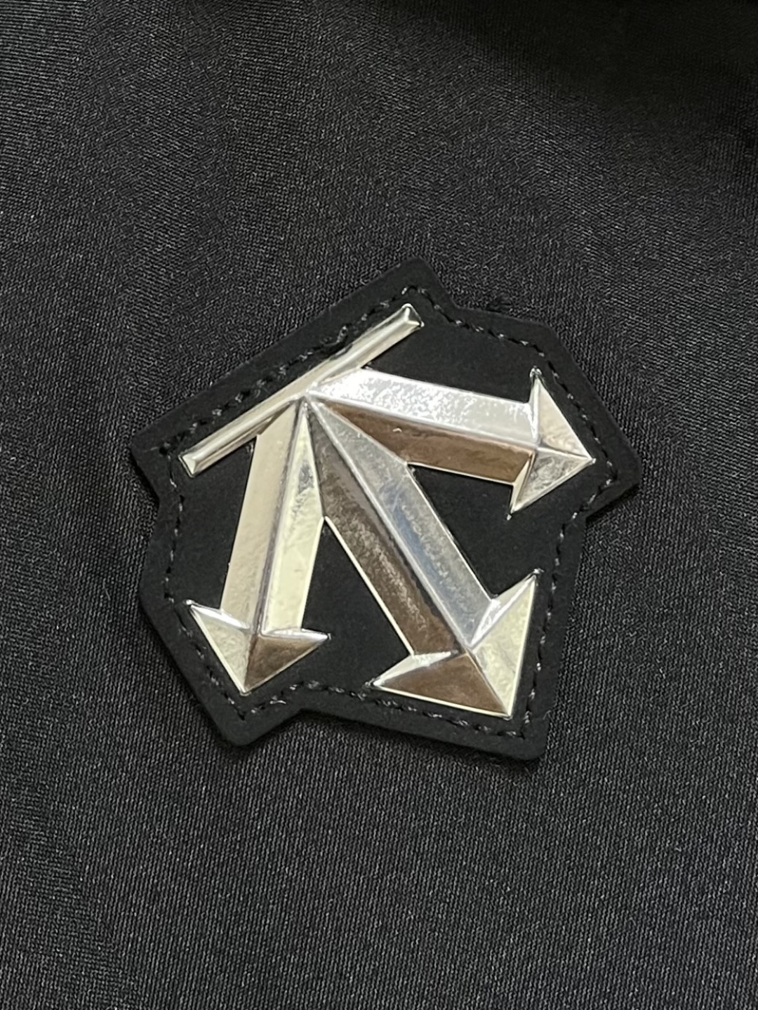 DESCENTE 迪桑特 中长款男女士情侣款羽绒服，过膝的长度，就如同行走的羽绒被，326克的充绒量90