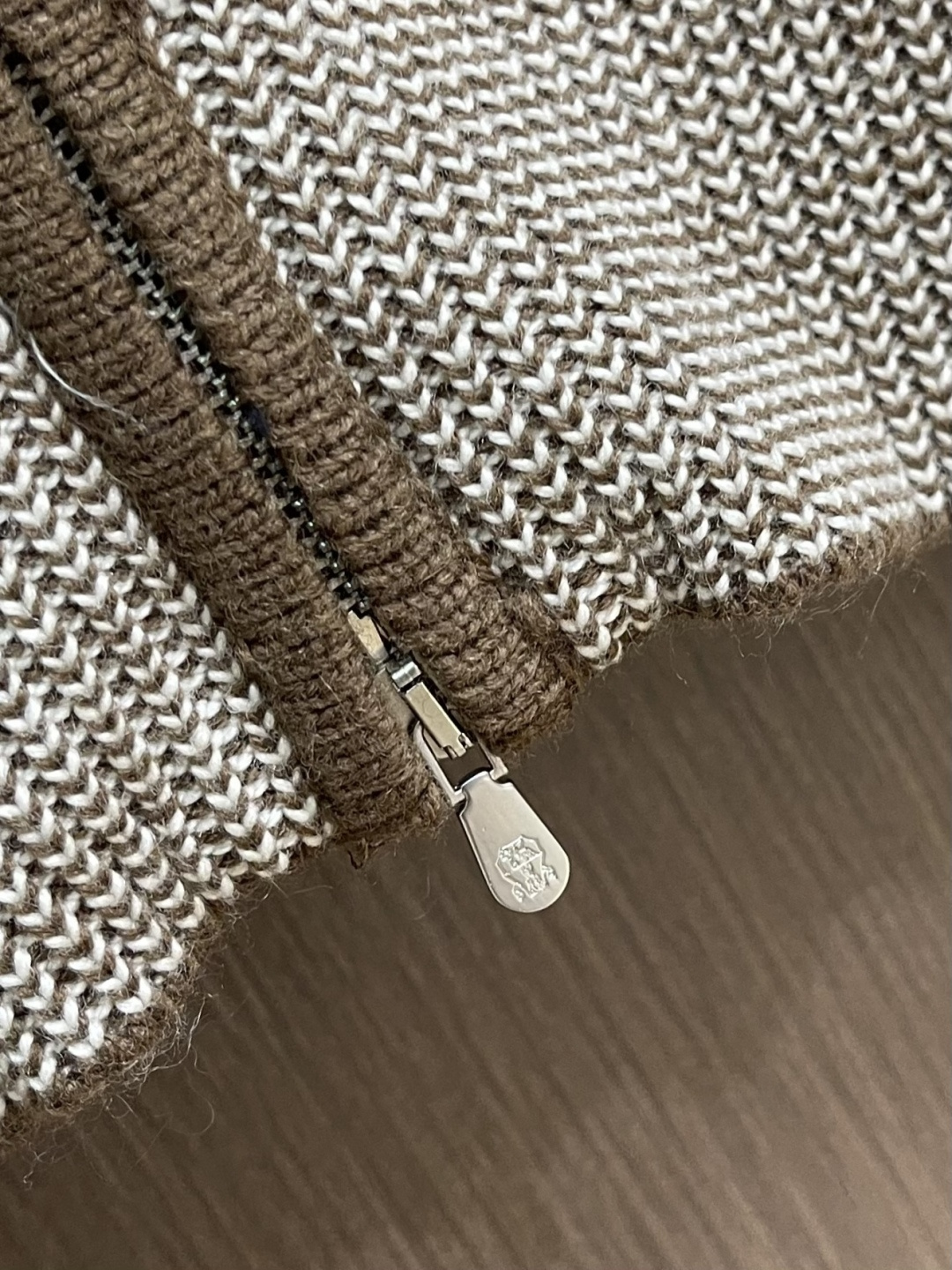 BC BrunelloCucinelli布鲁内洛·库奇内利男士商务休闲简约百搭立领拉链双线人字纹针织衫羊