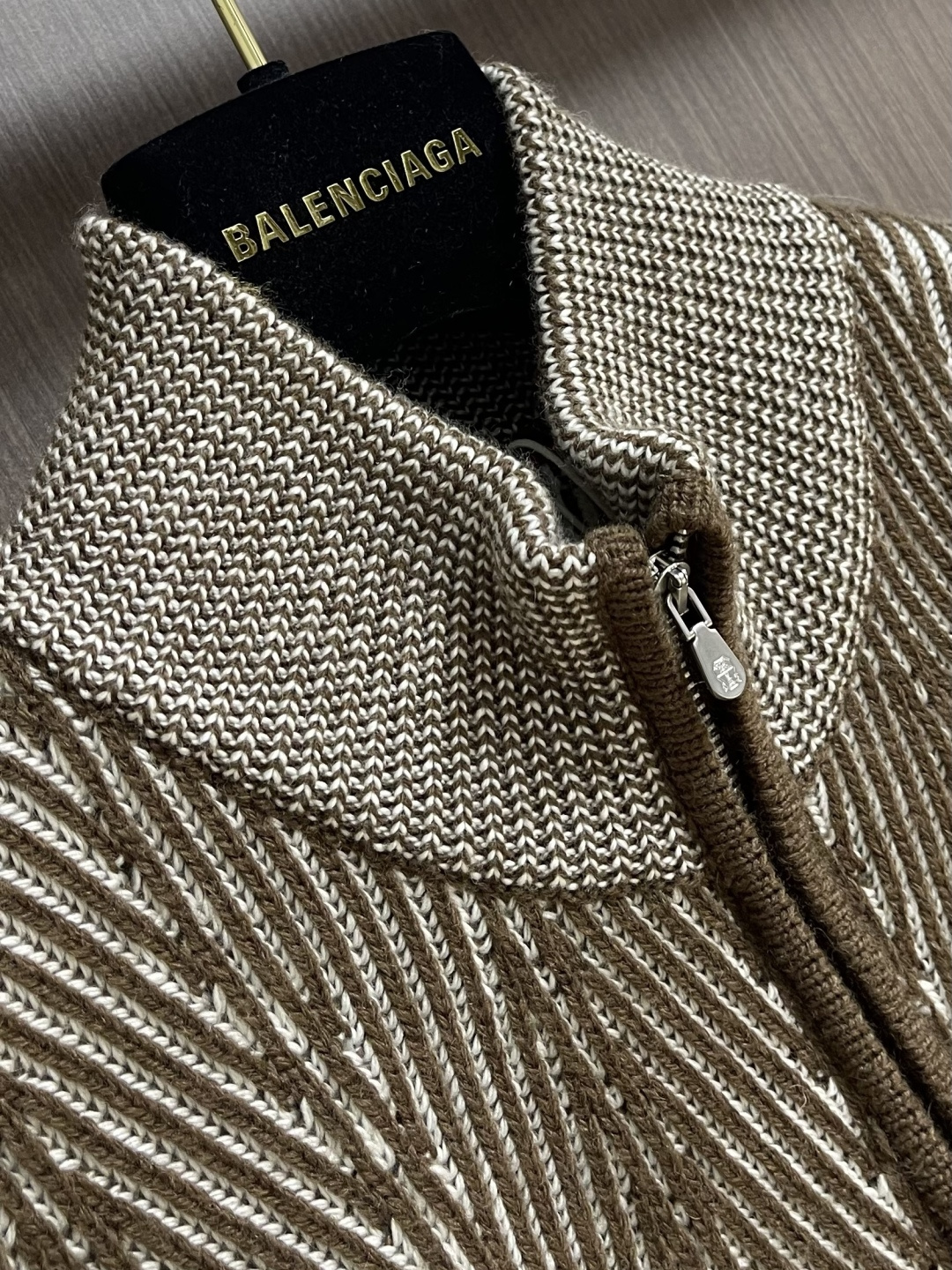 BC BrunelloCucinelli布鲁内洛·库奇内利男士商务休闲简约百搭立领拉链双线人字纹针织衫羊