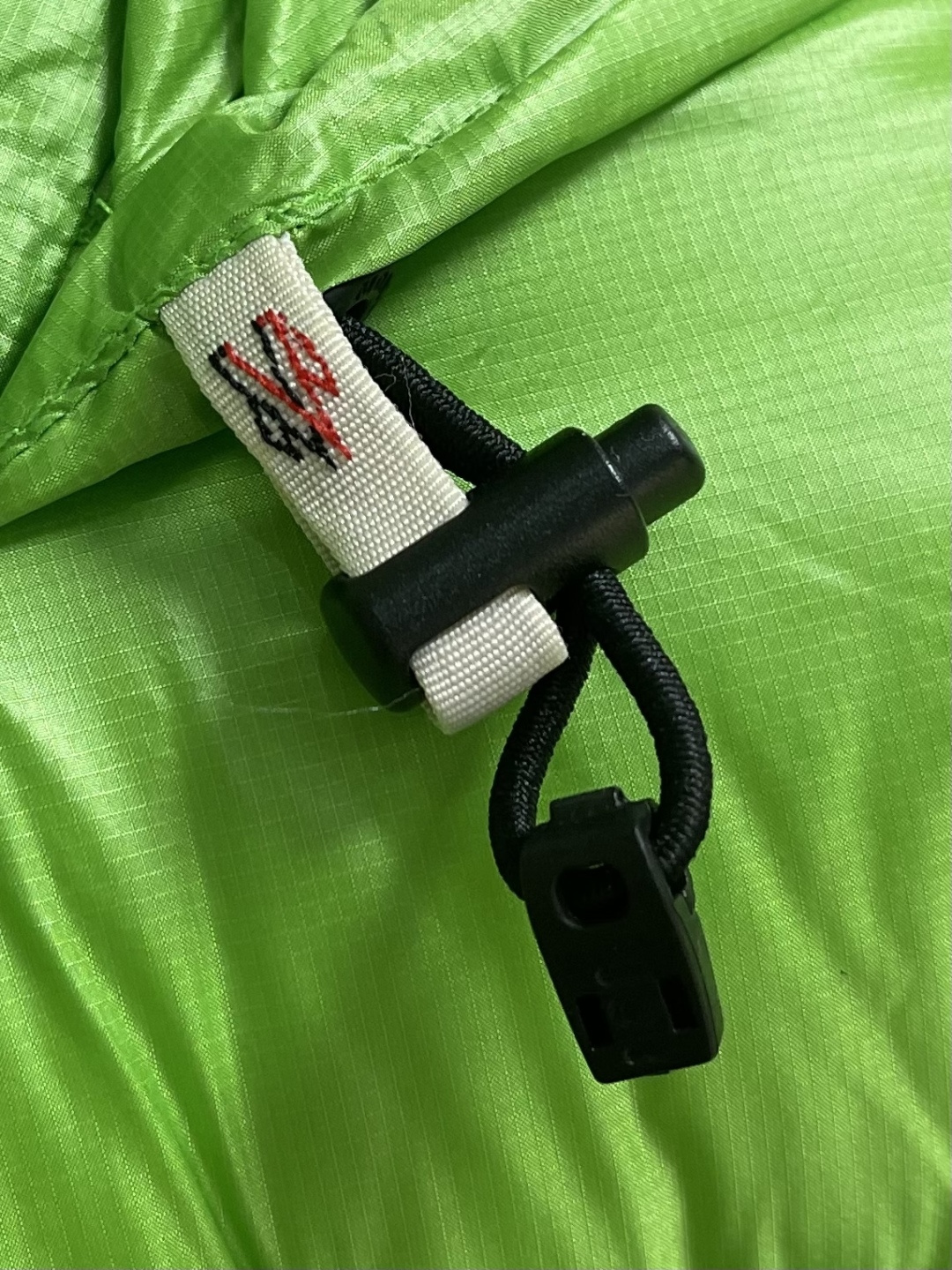 Moncler Raffort 滑雪系列羽绒服，90白鹅绒高版，专为户外活动而设计 由微型防撕 裂材料制