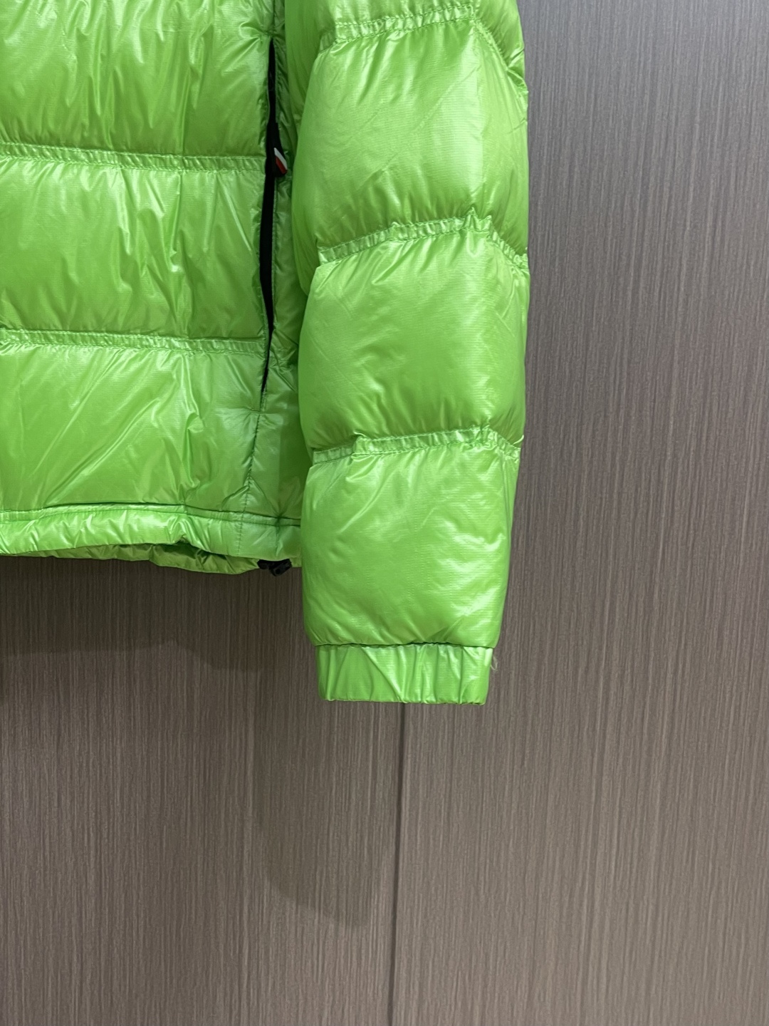 Moncler Raffort 滑雪系列羽绒服，90白鹅绒高版，专为户外活动而设计 由微型防撕 裂材料制