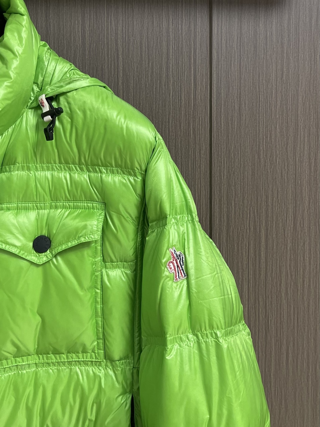 Moncler Raffort 滑雪系列羽绒服，90白鹅绒高版，专为户外活动而设计 由微型防撕 裂材料制