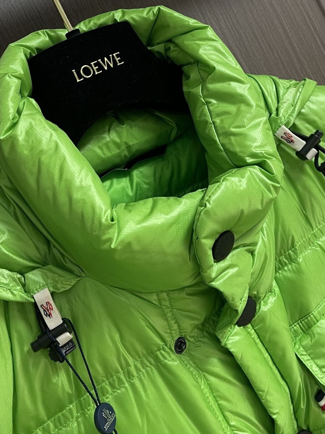 Moncler Raffort 滑雪系列羽绒服，90白鹅绒高版，专为户外活动而设计 由微型防撕 裂材料制