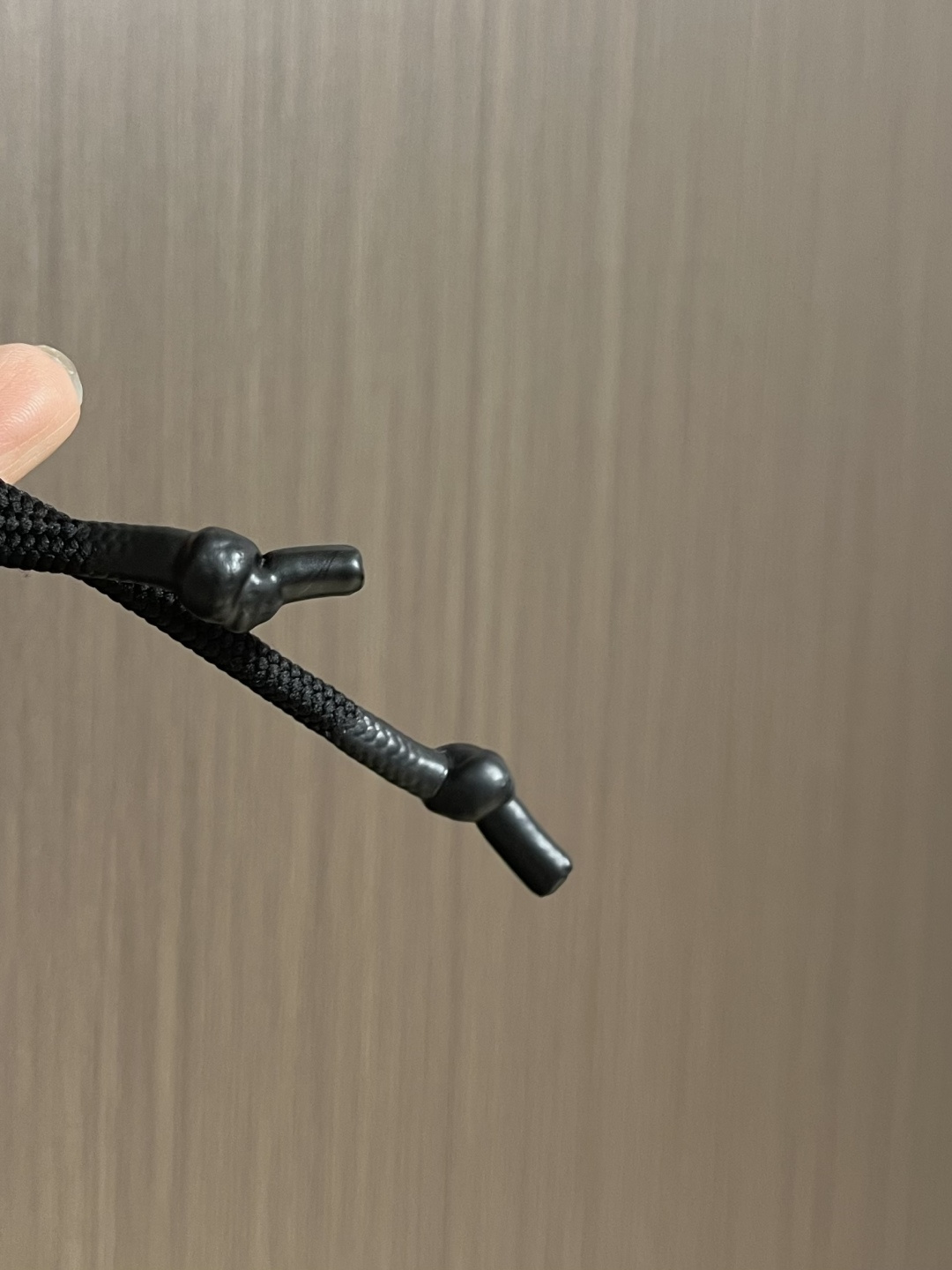 BV 灰绿色重工弯刀裤，意式极简与工装美学的先锋碰撞，当BV的极简基因邂逅工装的硬核质感，这条灰绿色重工