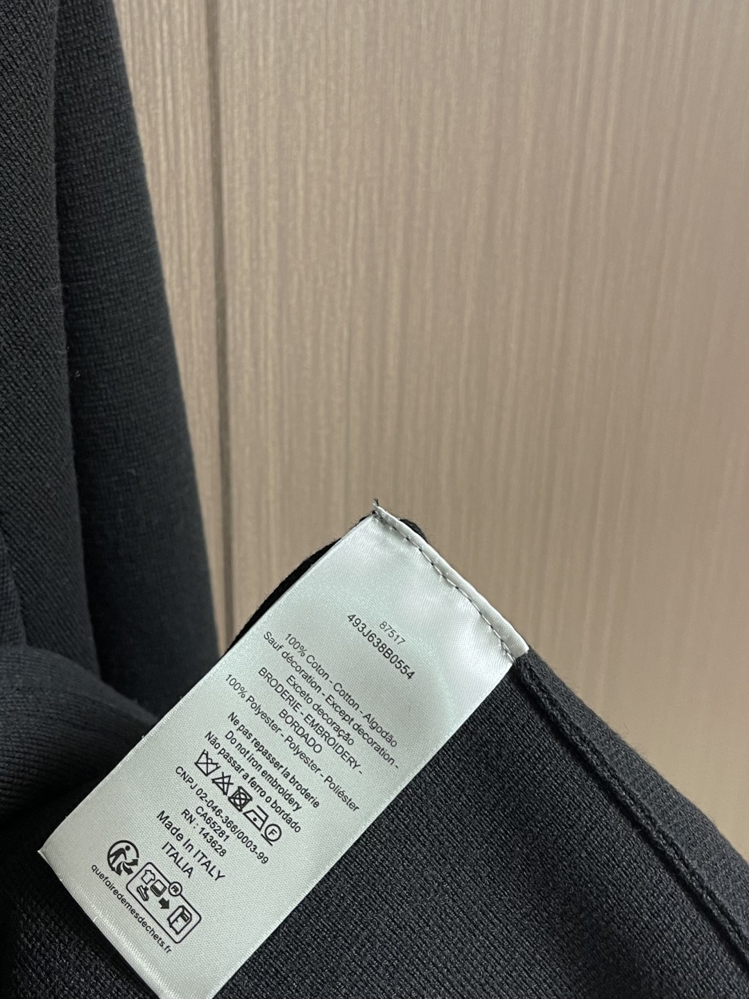 Dior Icon 拉链毛衣针织外套，定织绒光绵羊毛，胸前CD Icon标识作点缀，隐形拉链设计搭配落肩