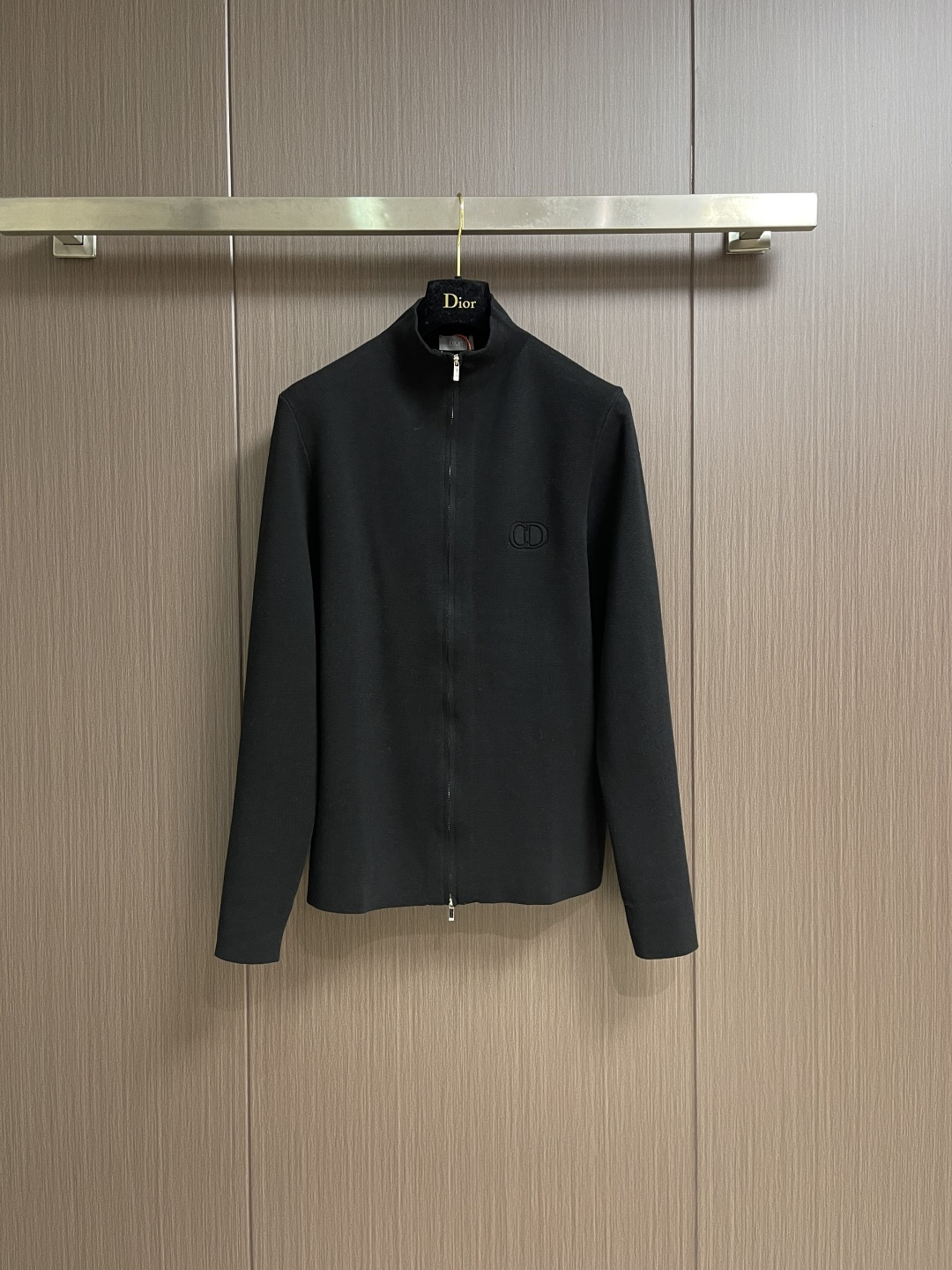 Dior Icon 拉链毛衣针织外套，定织绒光绵羊毛，胸前CD Icon标识作点缀，隐形拉链设计搭配落肩