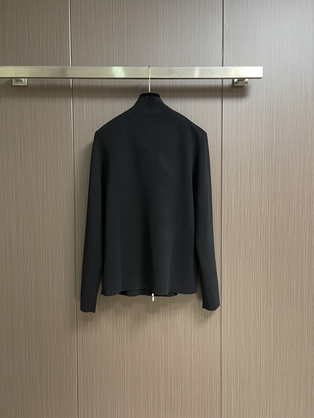 Dior Icon 拉链毛衣针织外套，定织绒光绵羊毛，胸前CD Icon标识作点缀，隐形拉链设计搭配落肩