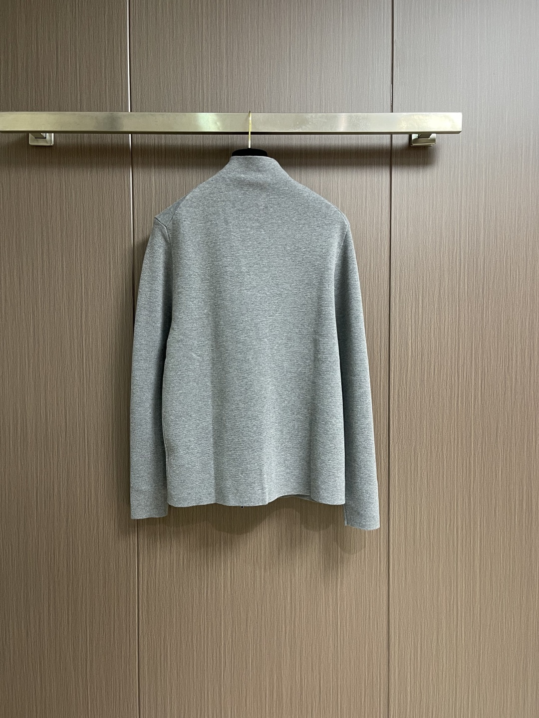 Dior Icon 拉链毛衣针织外套，定织绒光绵羊毛，胸前CD Icon标识作点缀，隐形拉链设计搭配落肩