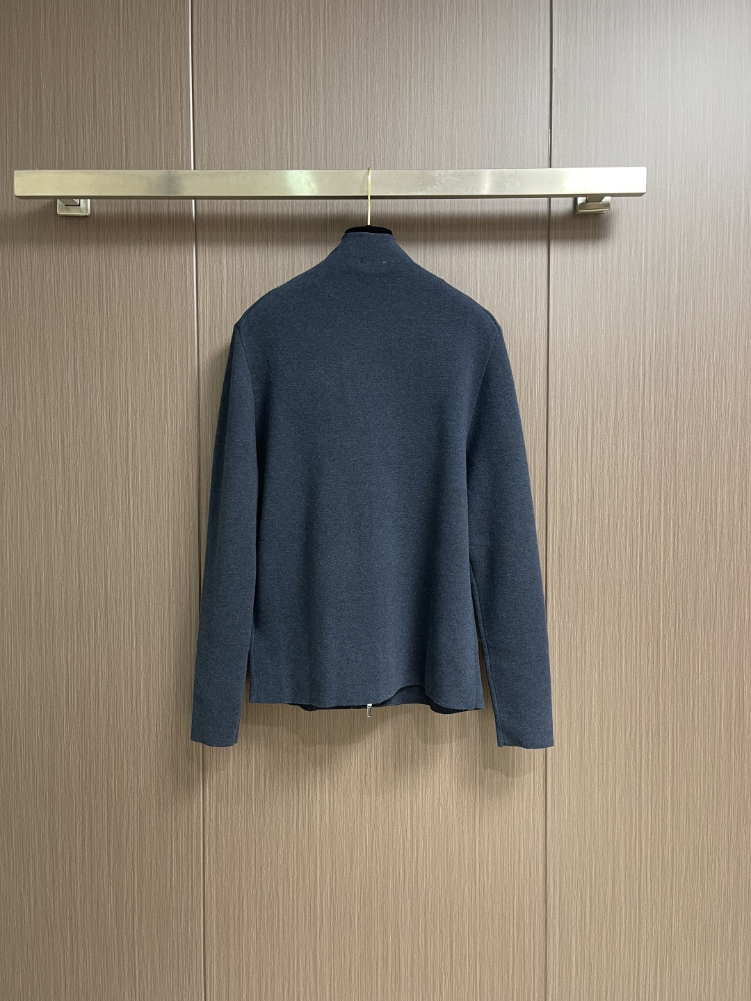 Dior Icon 拉链毛衣针织外套，定织绒光绵羊毛，胸前CD Icon标识作点缀，隐形拉链设计搭配落肩