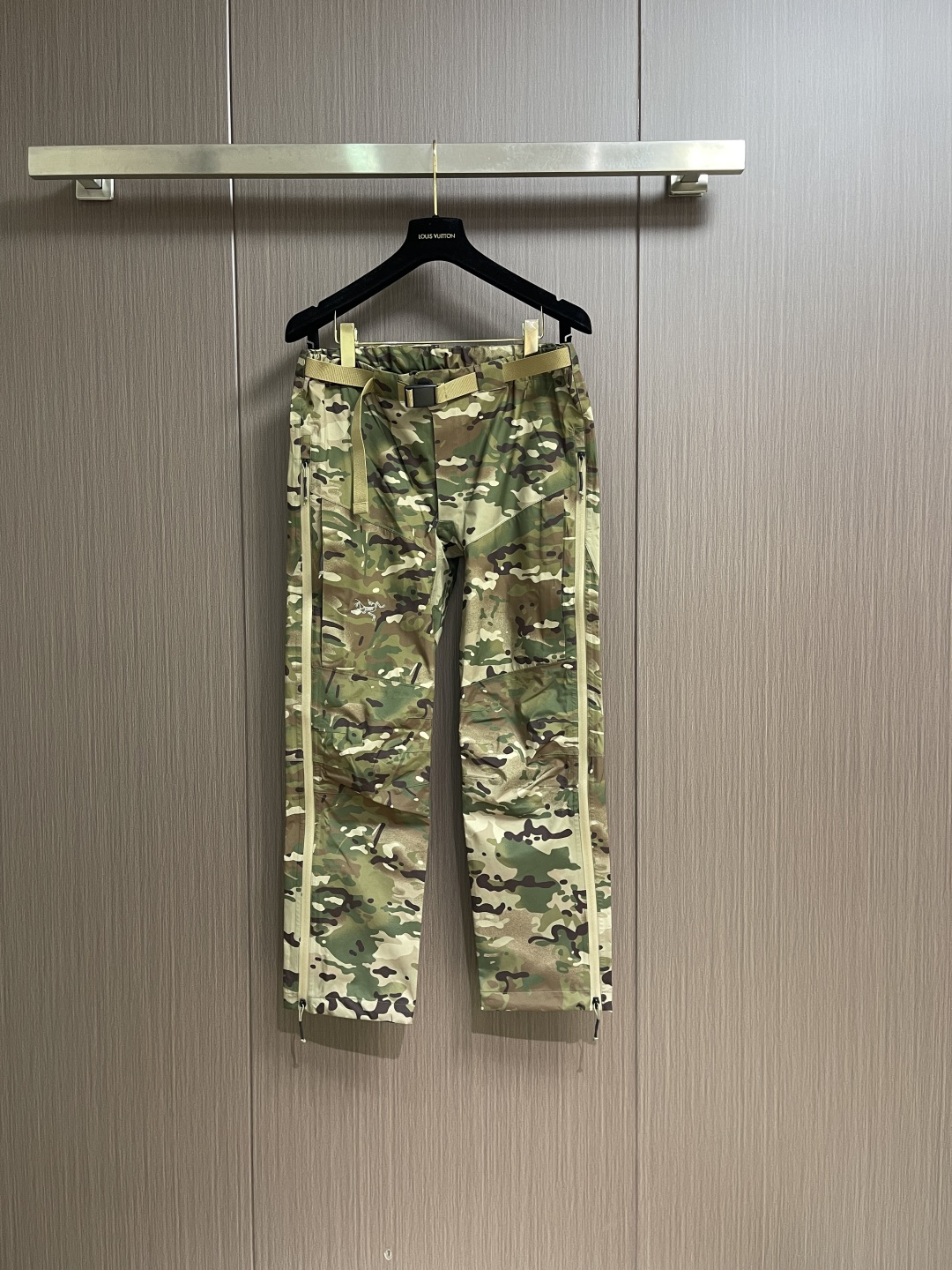 arcteryx 始祖鸟冲锋裤 军板战术冲锋裤硬壳户外裤 AHA Aha系列 LEAF AlgPa Pa