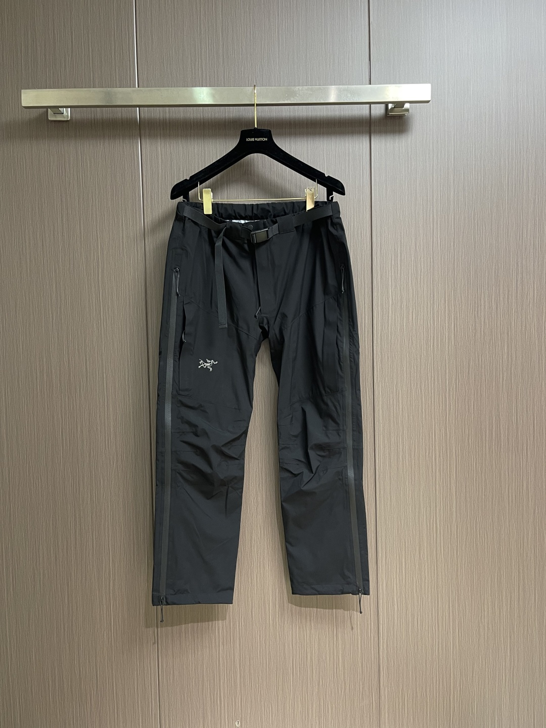 arcteryx 始祖鸟冲锋裤 军板战术冲锋裤硬壳户外裤 AHA Aha系列 LEAF AlgPa Pa