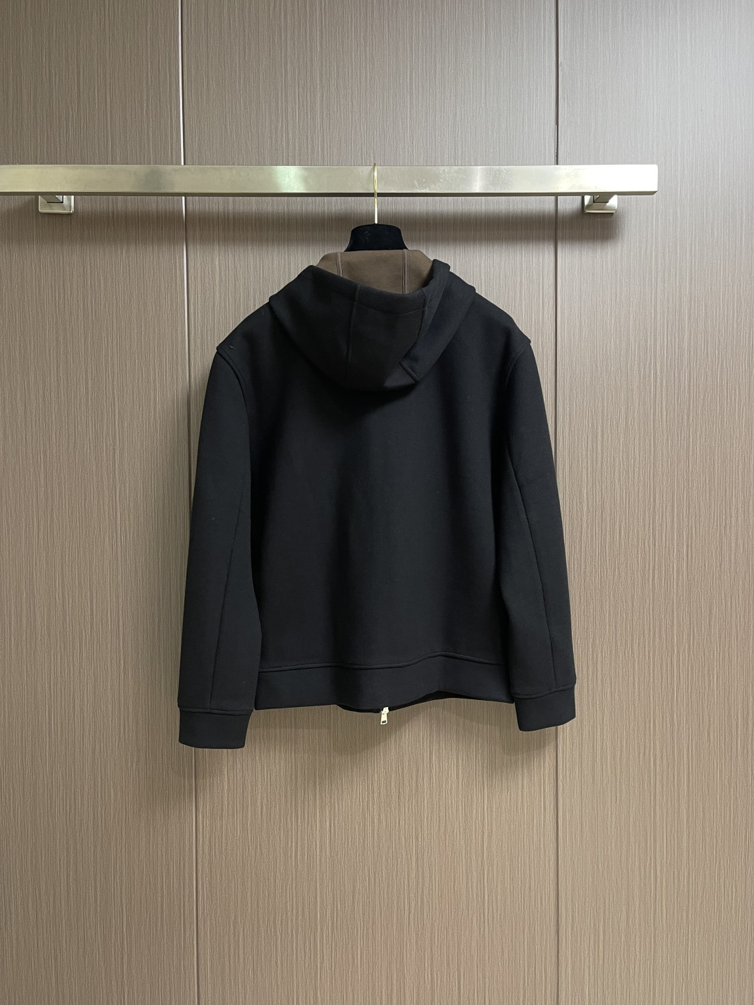 zegna 三色羊毛混纺情侣款拉链立领外套，这是ZEGna的三色羊毛混纺连帽外套，质感与格调双在线的高阶