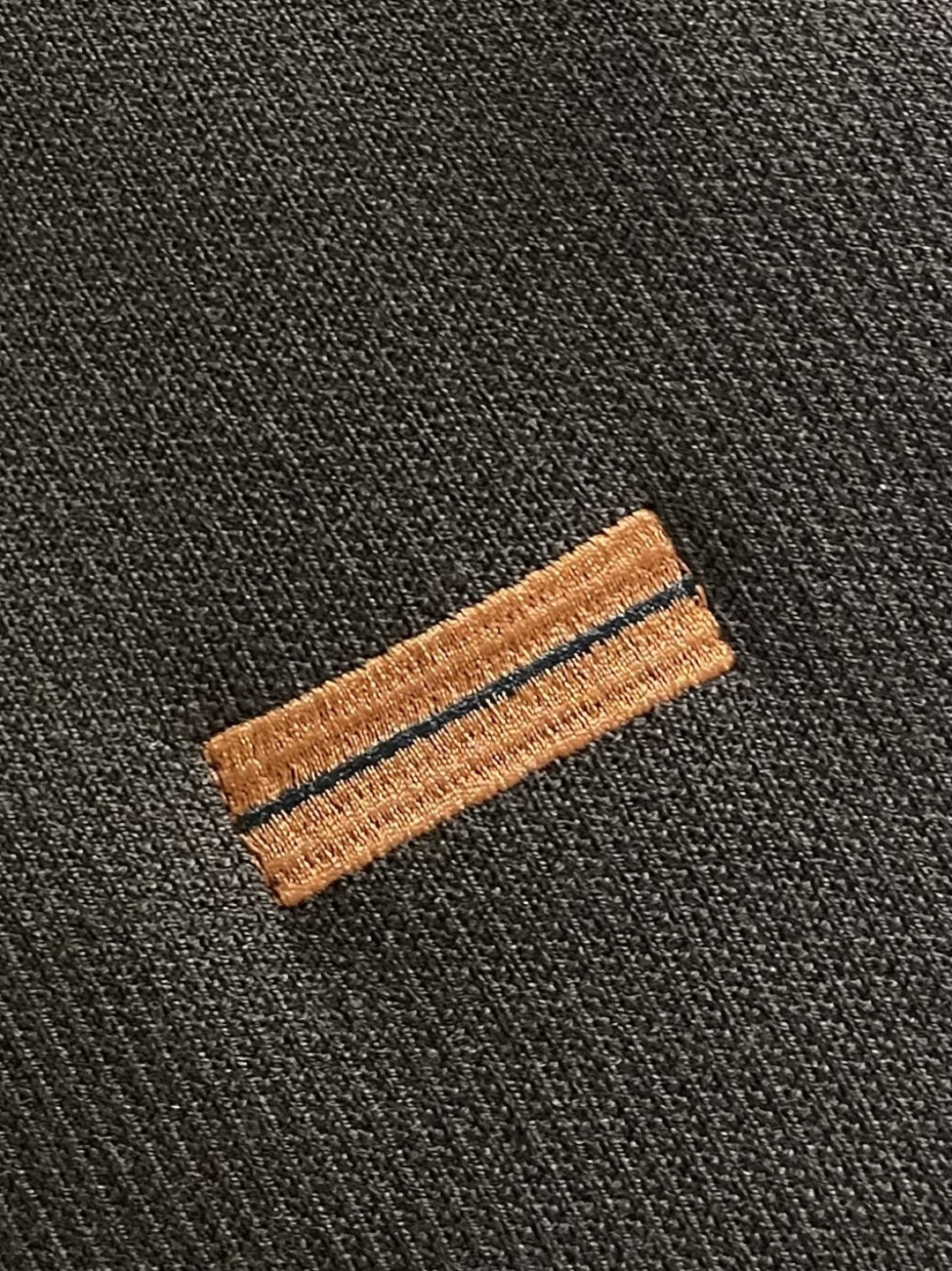 zegna 三色羊毛混纺情侣款拉链立领外套，这是ZEGna的三色羊毛混纺连帽外套，质感与格调双在线的高阶