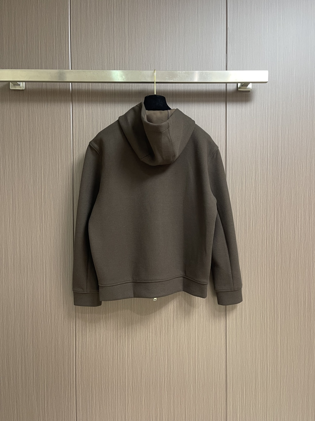 zegna 三色羊毛混纺情侣款拉链立领外套，这是ZEGna的三色羊毛混纺连帽外套，质感与格调双在线的高阶