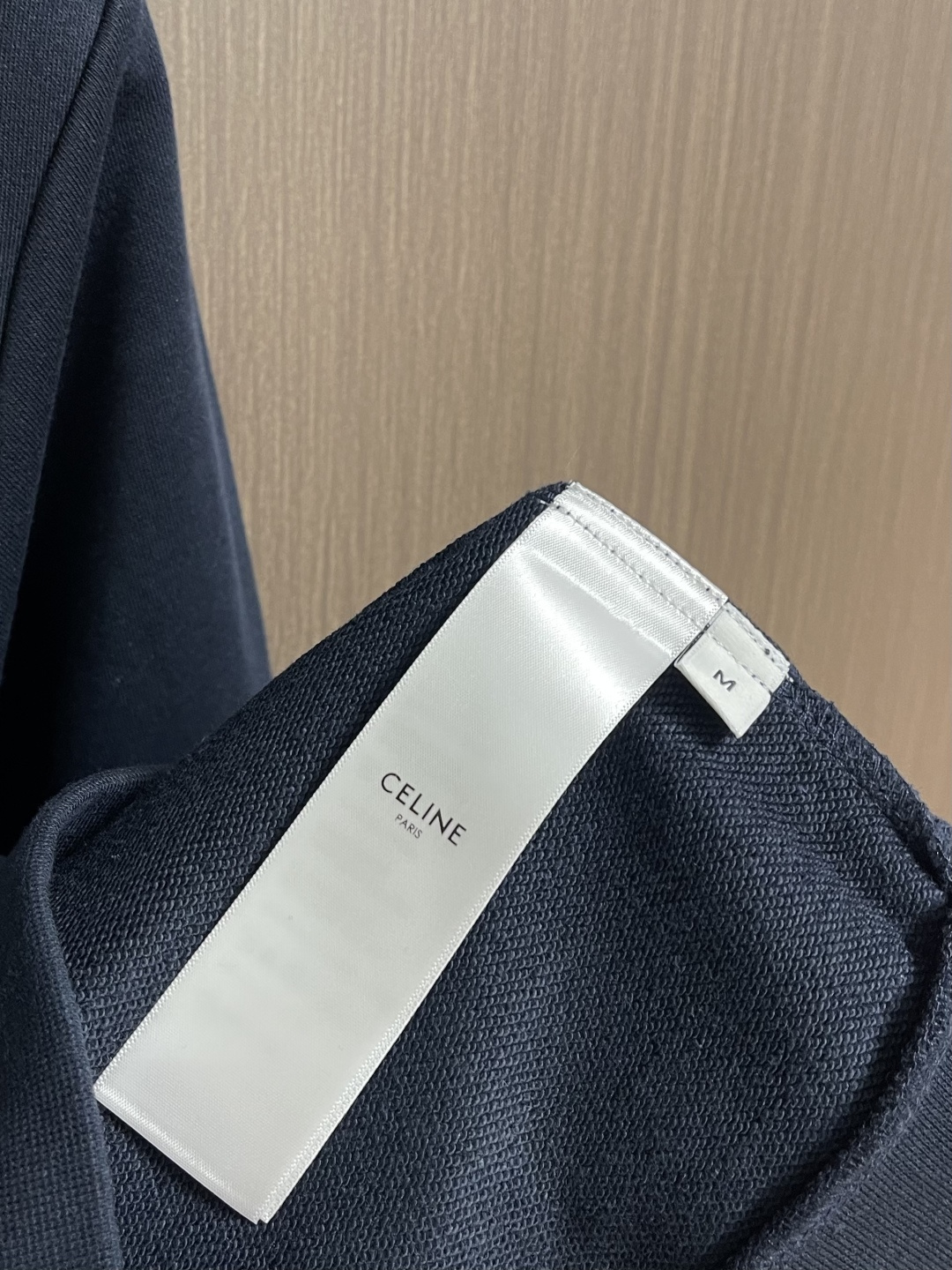 Celine 2025Fw新款印花字母连帽拉链卫衣外套，采用定织定染高克重纯棉卫衣面料制成 面料手感厚实