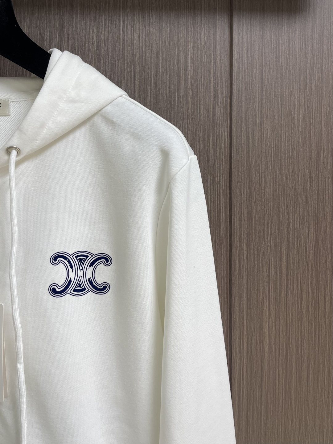 Celine 2025Fw新款印花字母连帽拉链卫衣外套，采用定织定染高克重纯棉卫衣面料制成 面料手感厚实