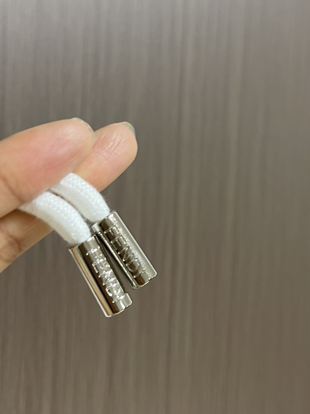 fendi 小怪兽印花拉链连帽卫衣外套，面料采用26s双纱＋10s鱼鳞底面料，380g；搭配21s双纱2