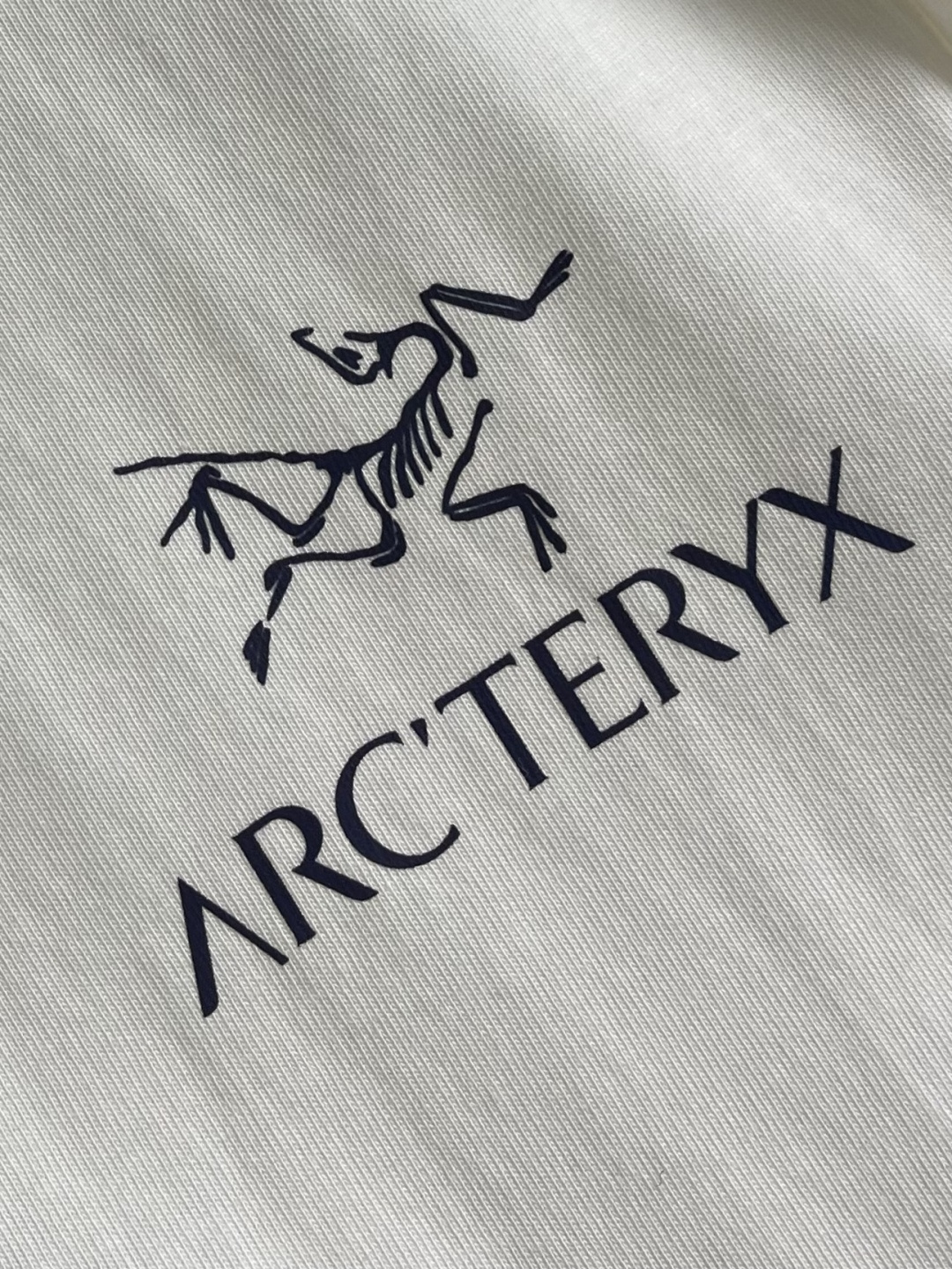 ARCTERYC 始祖鸟 2025FW早秋新款长袖T恤，必不可少的打底长袖衫，这就是你衣柜缺的那件，舒服