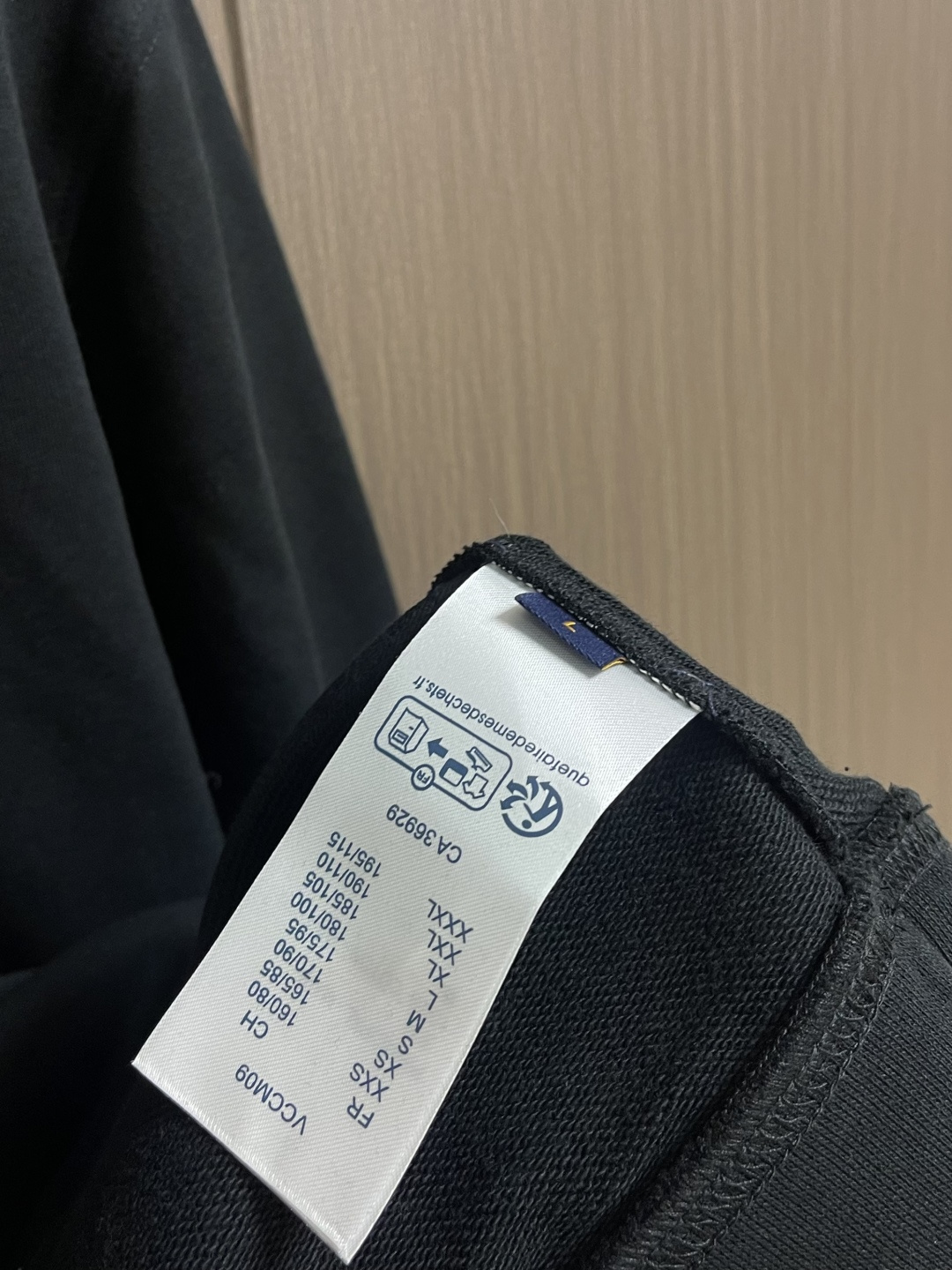 LV 2025SS LOGO印花圆领长袖卫衣，重磅毛毡针织棉，完全对版还原，420克毛圈底32支，成衣两