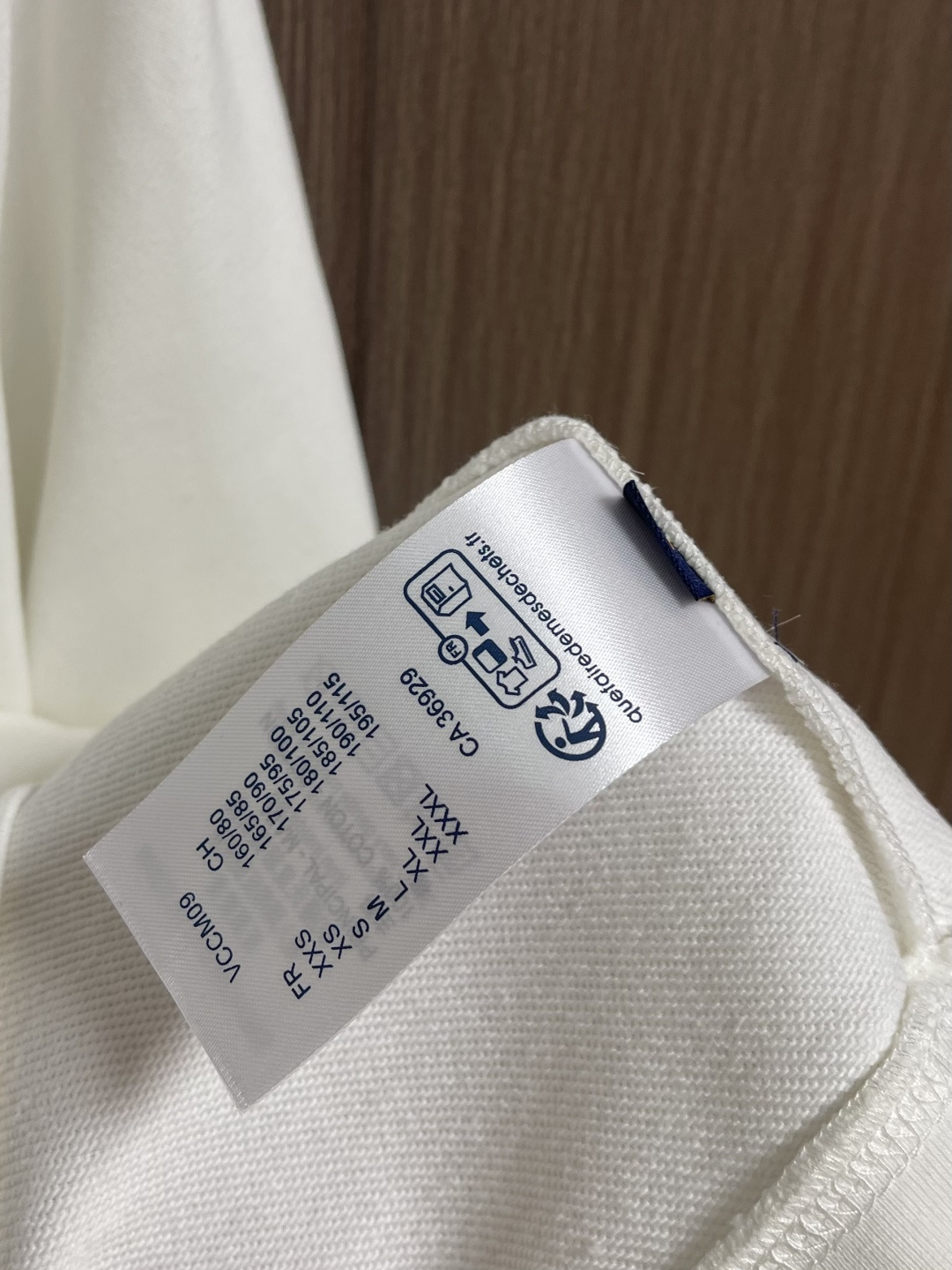 LV 2025SS LOGO印花圆领长袖卫衣，重磅毛毡针织棉，完全对版还原，420克毛圈底32支，成衣两