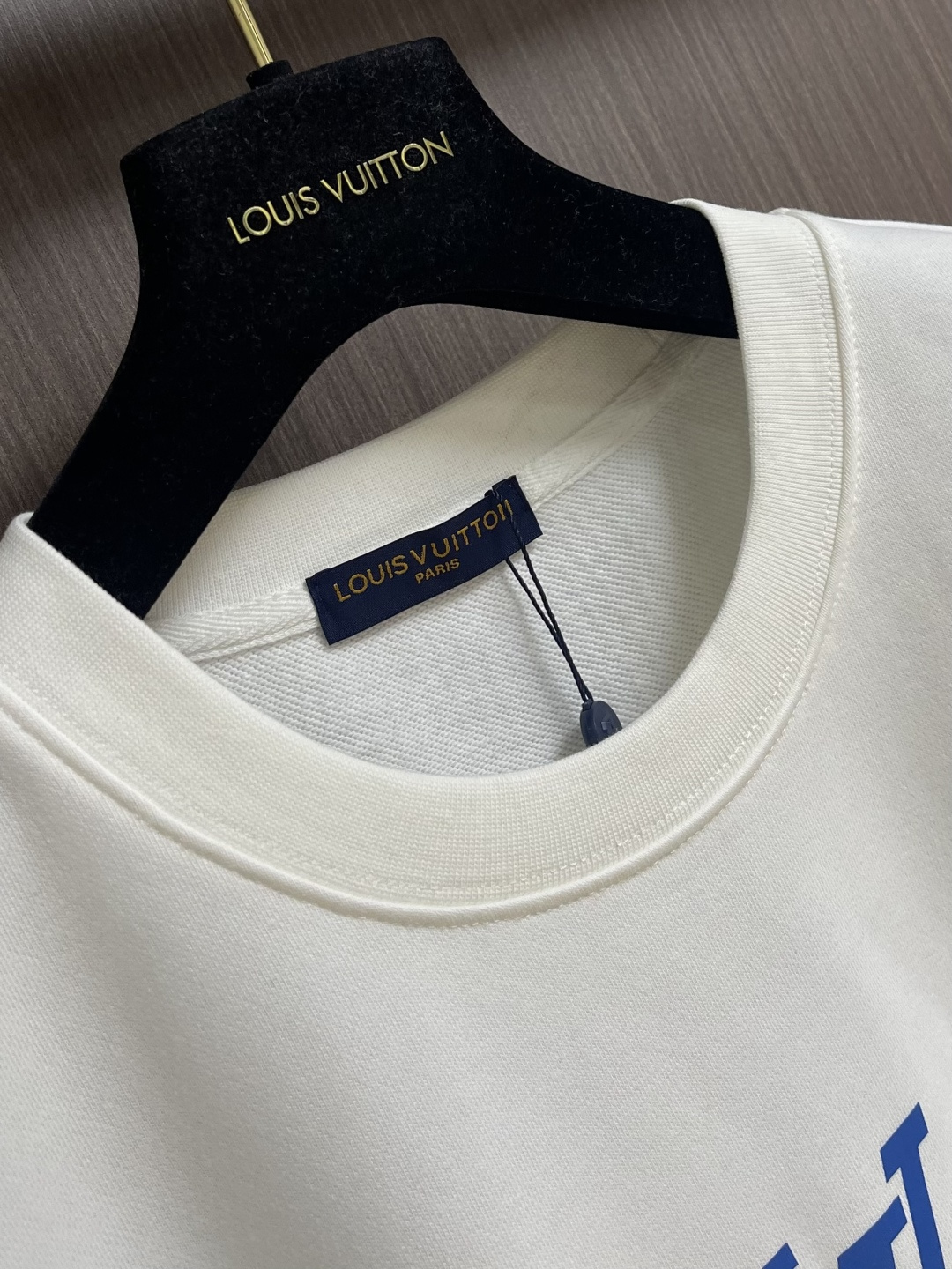 LV 2025SS LOGO印花圆领长袖卫衣，重磅毛毡针织棉，完全对版还原，420克毛圈底32支，成衣两