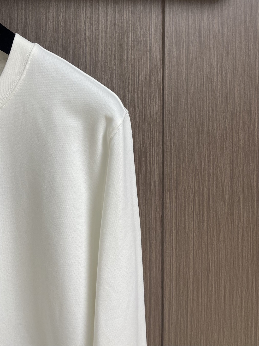 LV 2025SS LOGO印花圆领长袖卫衣，重磅毛毡针织棉，完全对版还原，420克毛圈底32支，成衣两