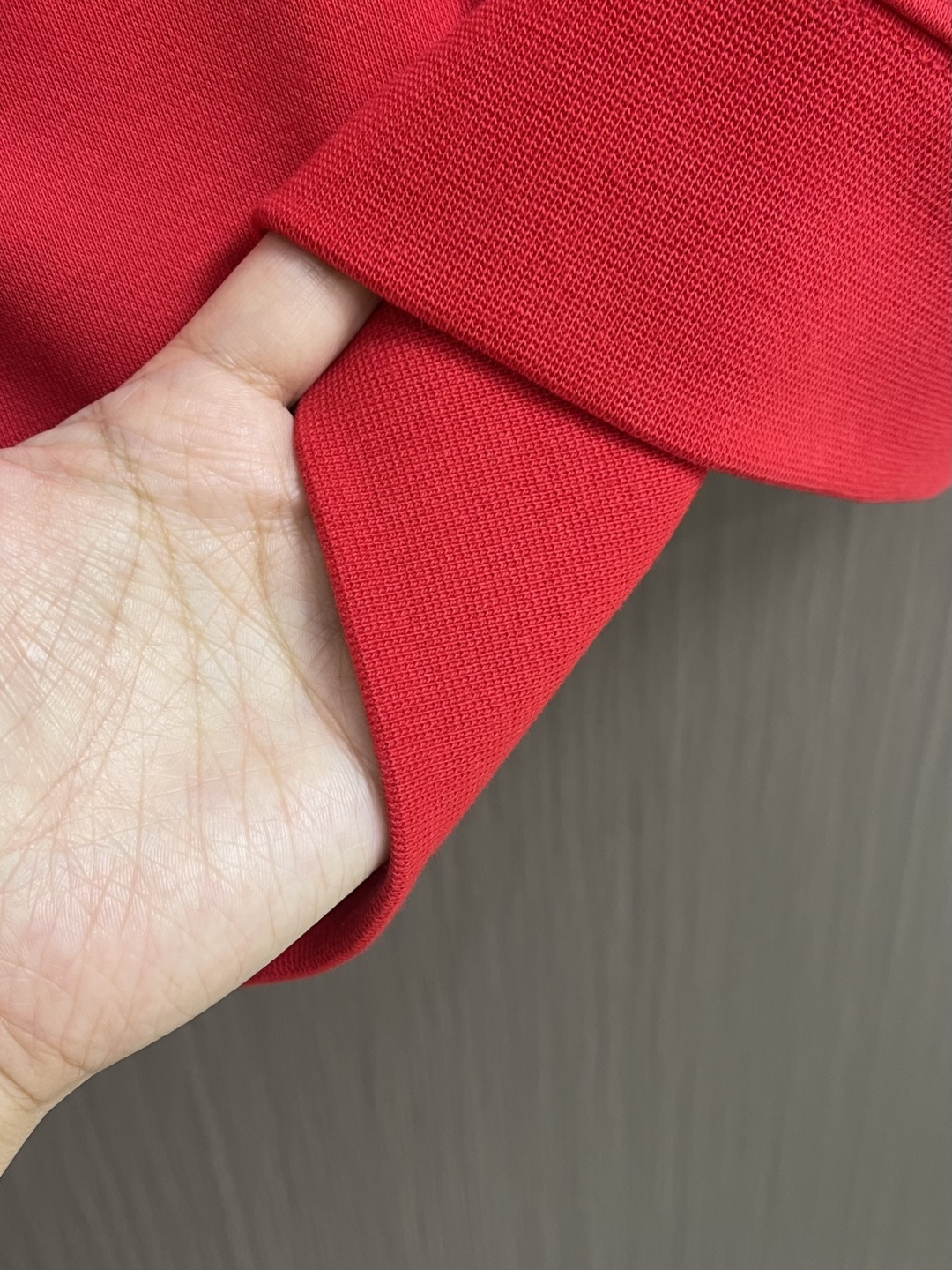 LV 2025SS LOGO印花圆领长袖卫衣，重磅毛毡针织棉，完全对版还原，420克毛圈底32支，成衣两