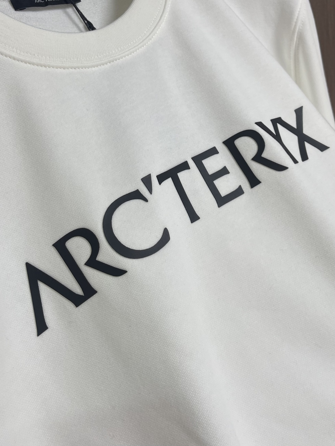 Arcteryx 始祖鸟2025SS秋冬新款印花logo情侣款圆领卫衣，原版面料 面料采用400g双股大