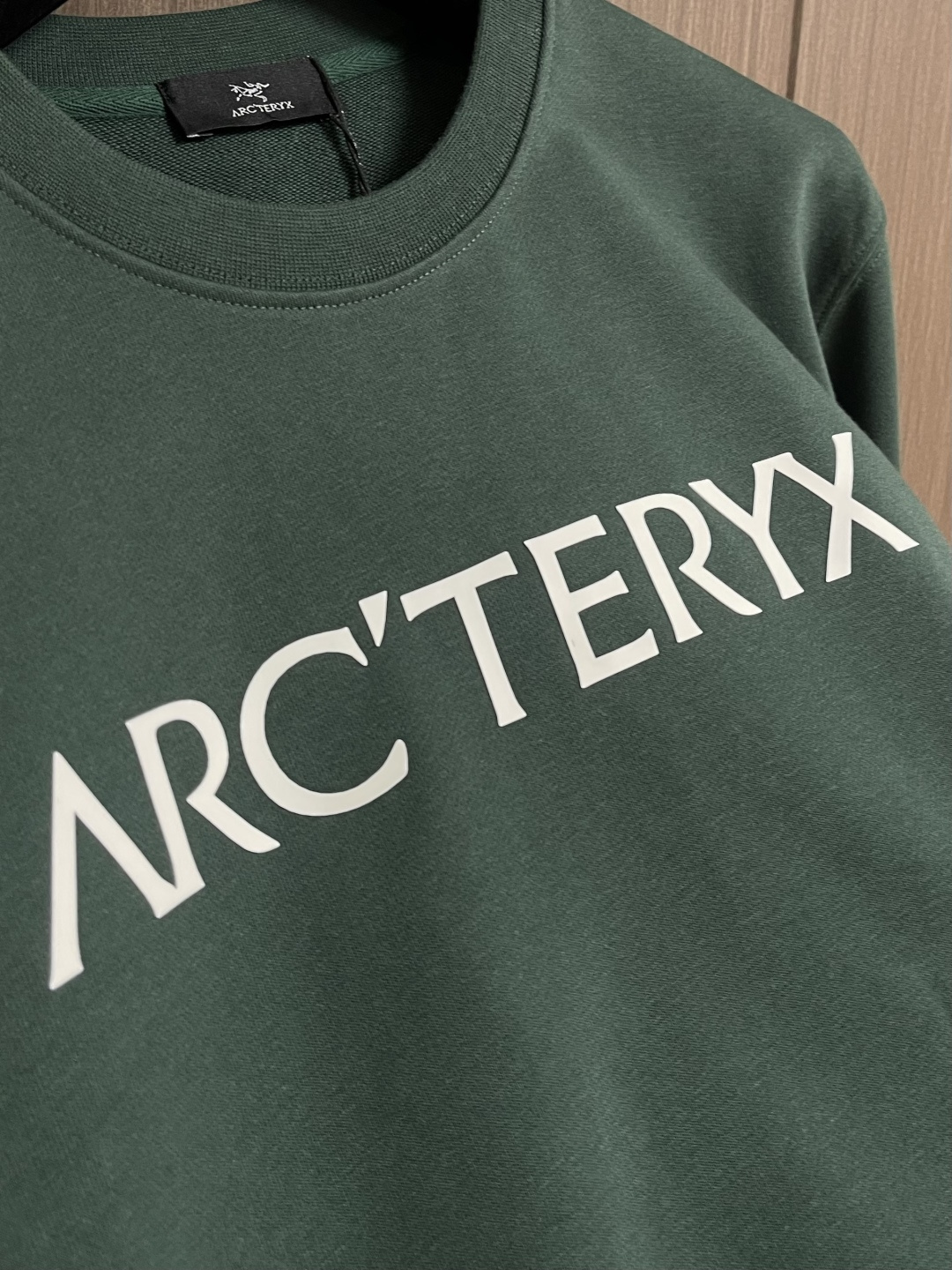 Arcteryx 始祖鸟2025SS秋冬新款印花logo情侣款圆领卫衣，原版面料 面料采用400g双股大